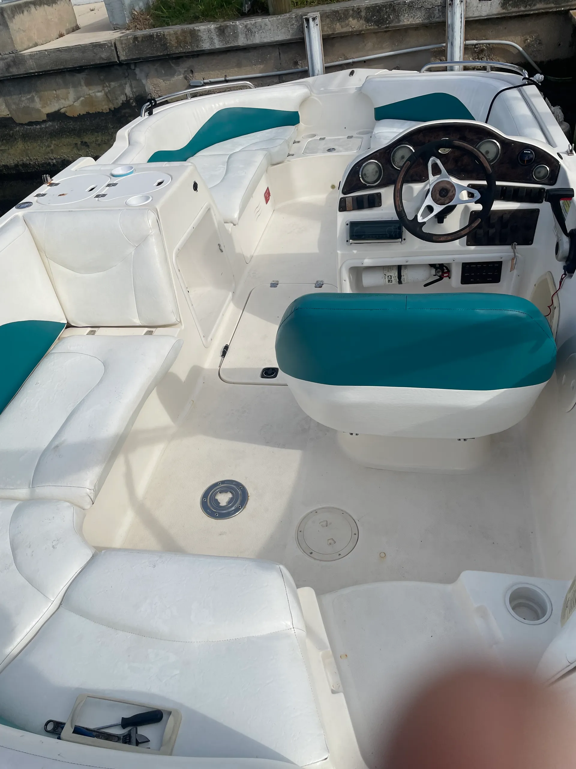 🐬10 passenger hurricane fun deck boat 🐬