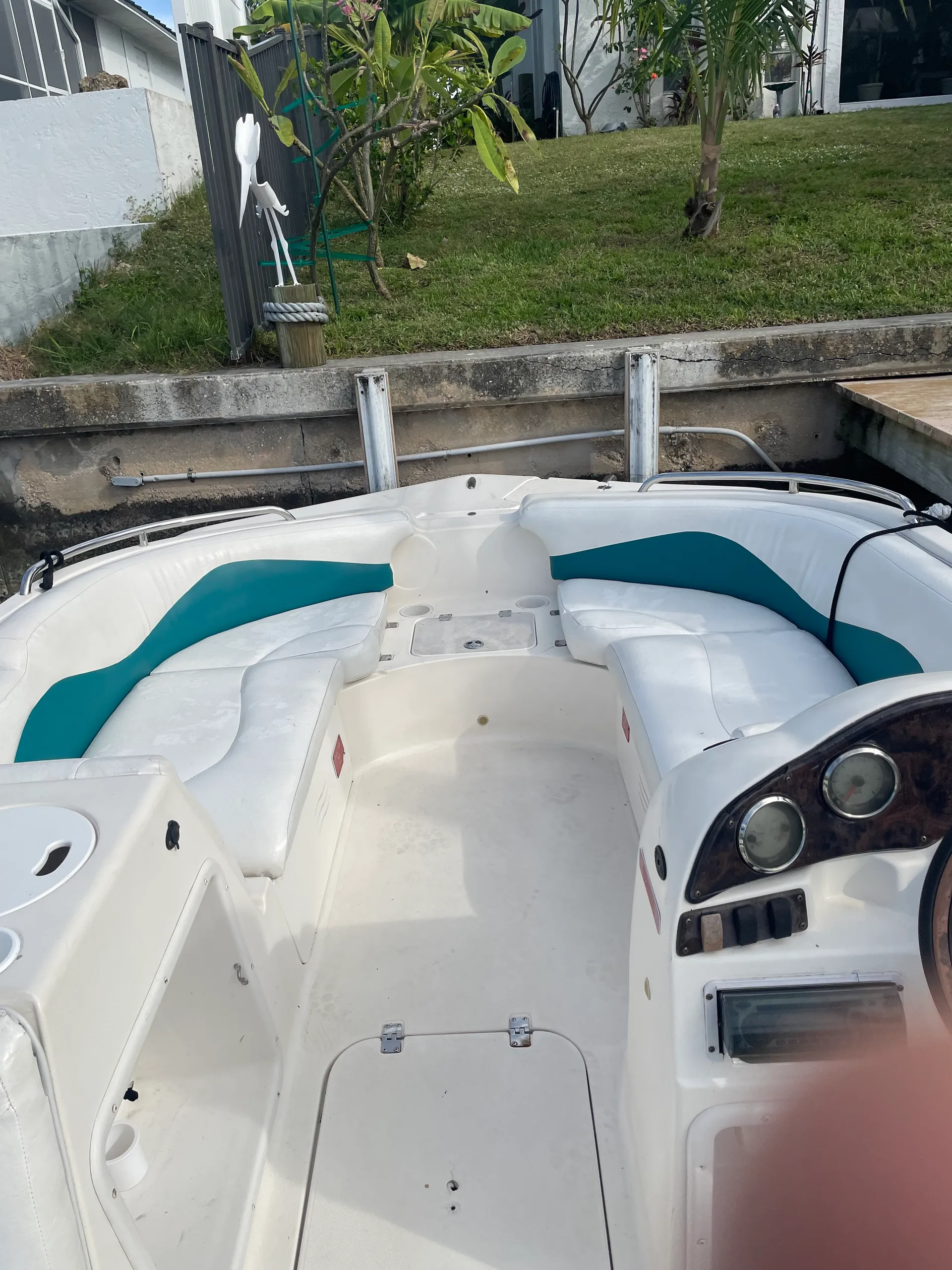 🐬10 passenger hurricane fun deck boat 🐬