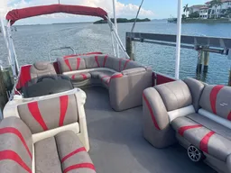 Comfortable 24’ Tri Toon boat photo
