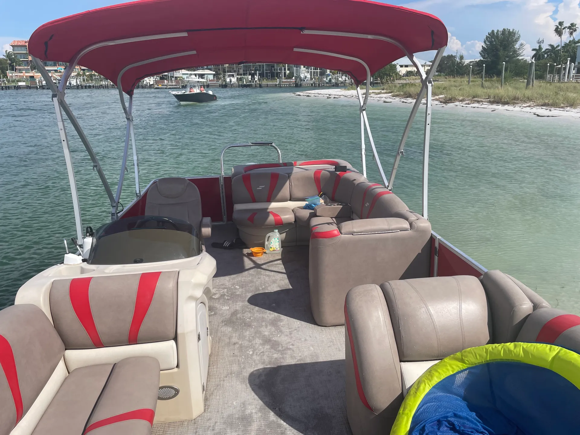 Comfortable 24’ Tri Toon