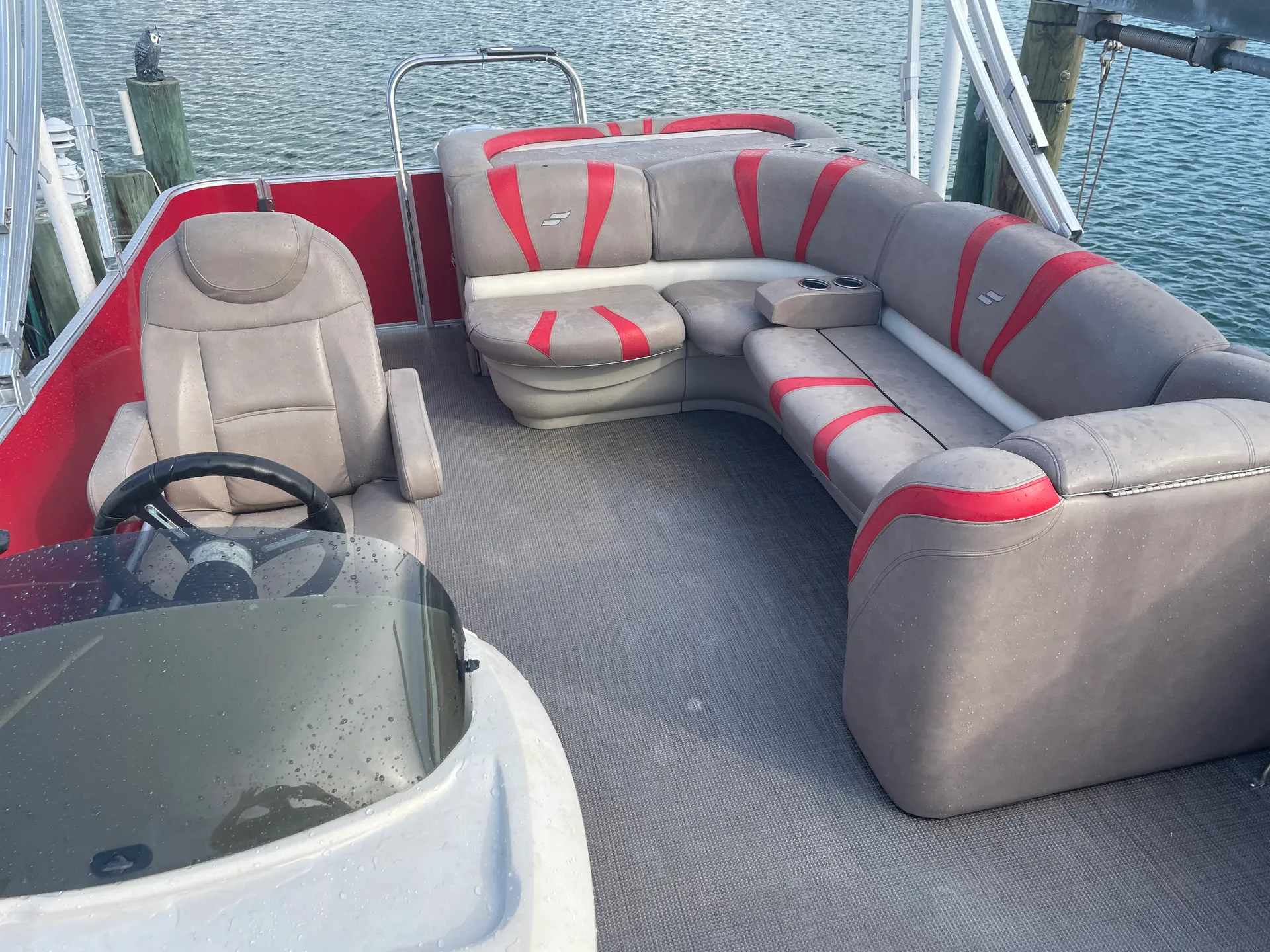 Comfortable 24’ Tri Toon