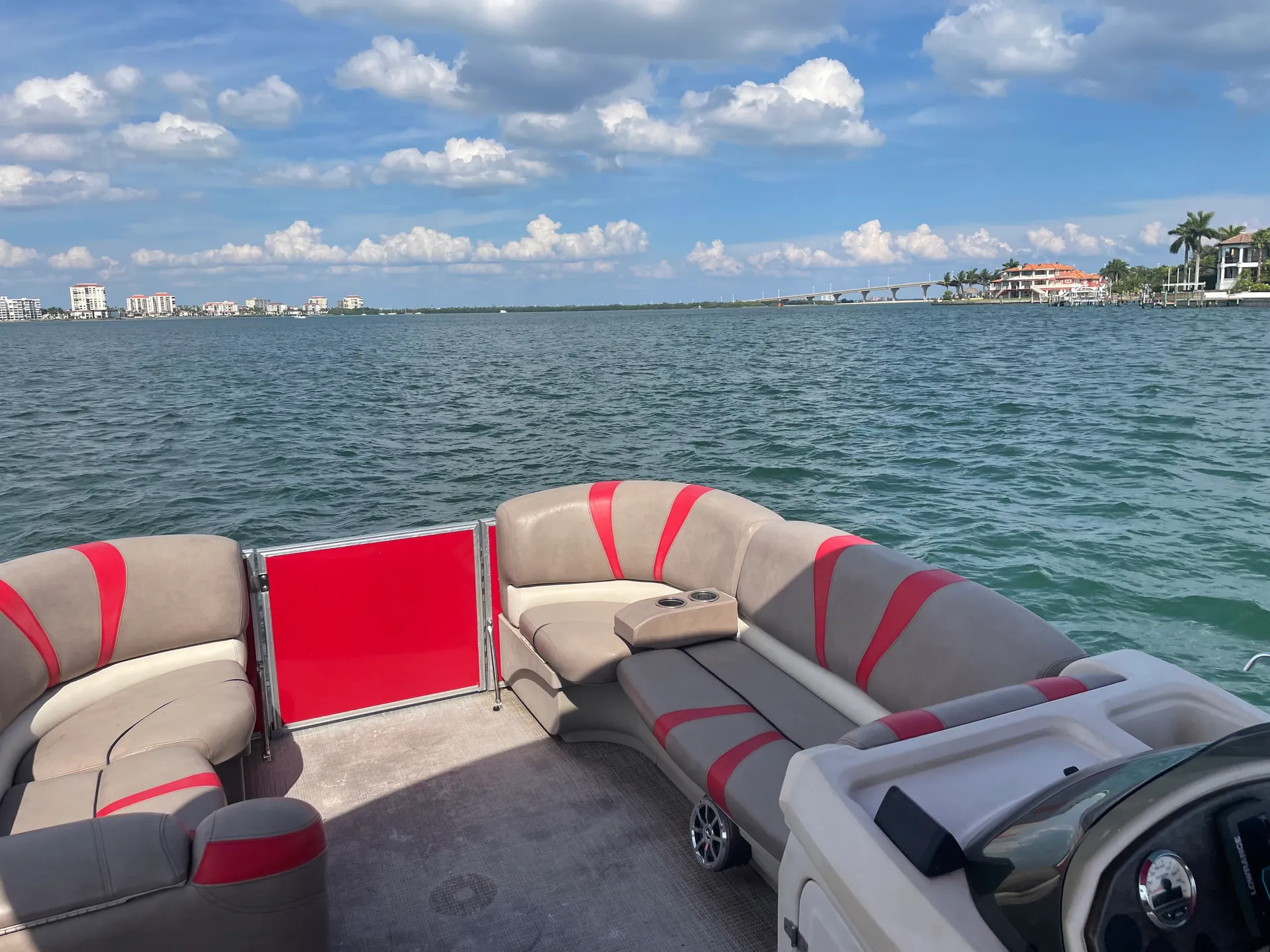 Comfortable 24’ Tri Toon