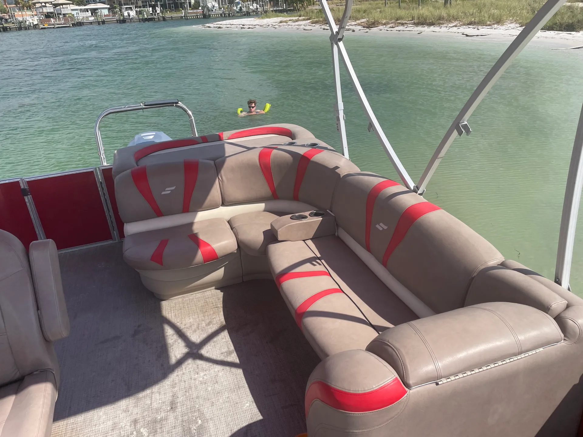 Comfortable 24’ Tri Toon