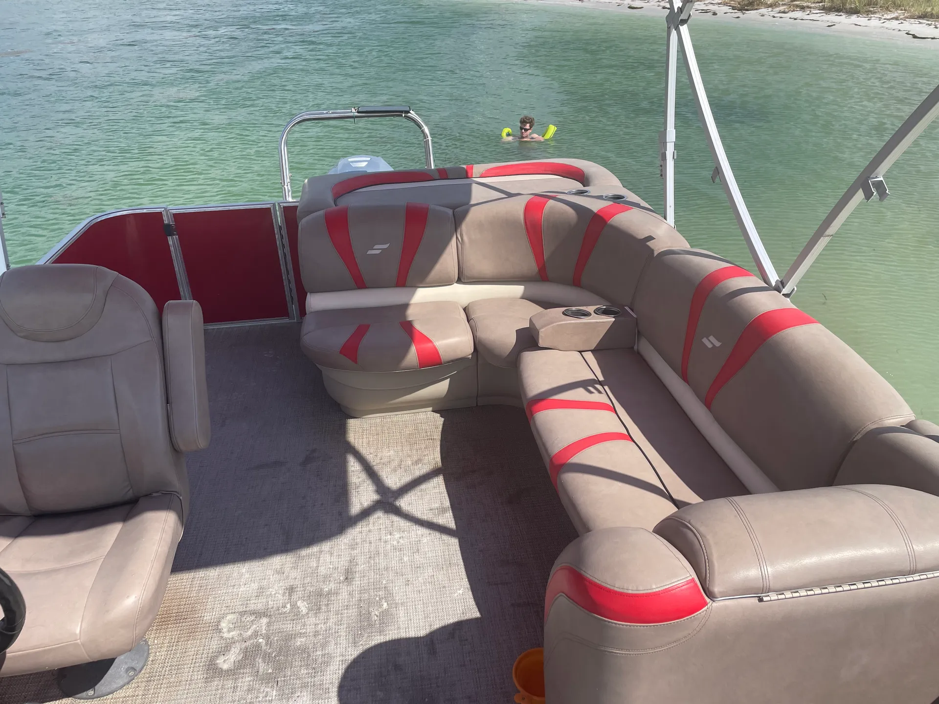 Comfortable 24’ Tri Toon