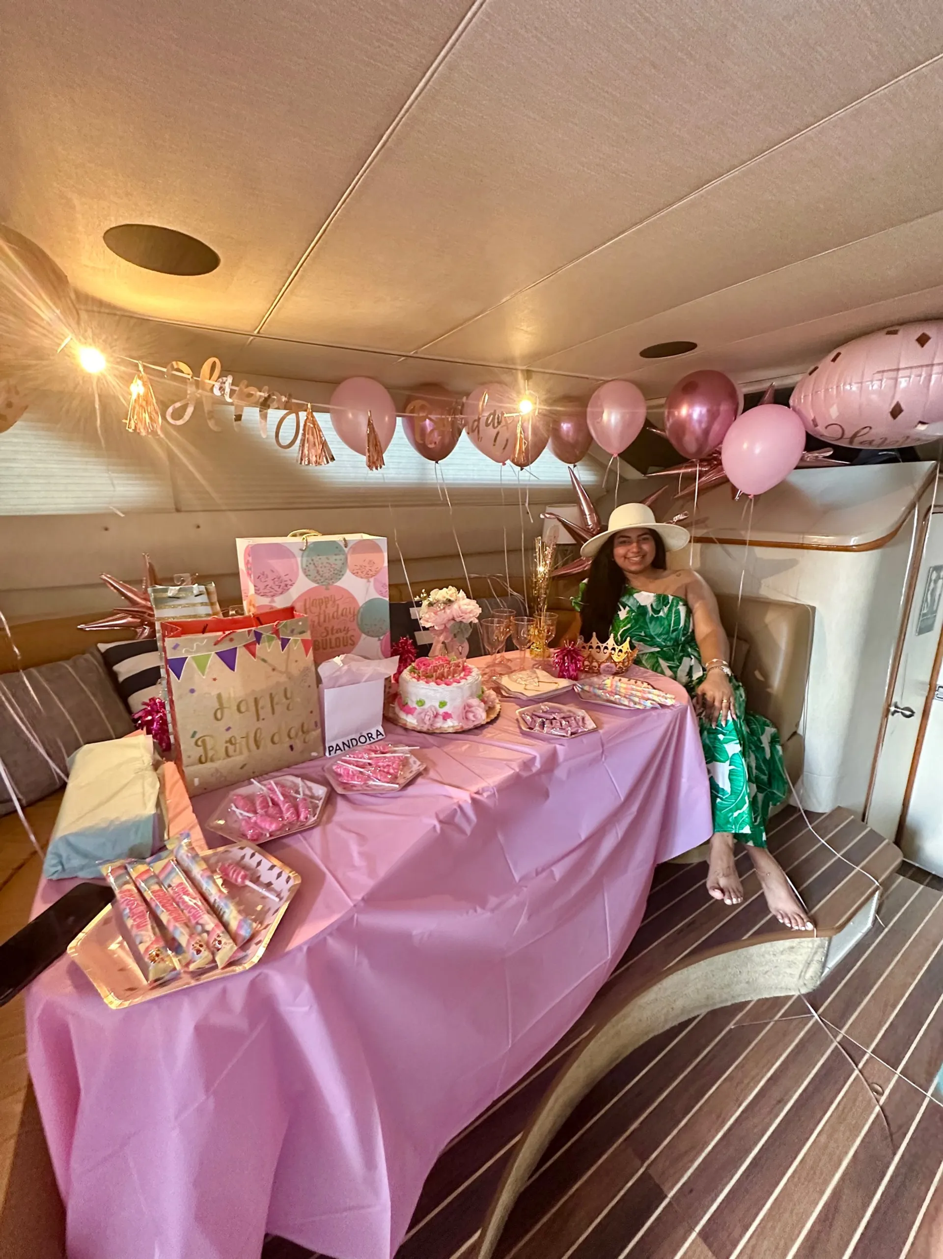 FREE HOUR ! 50' SEA RAY YACHT RENTAL, MIAMI FL (NO HIDDEN FEES) 