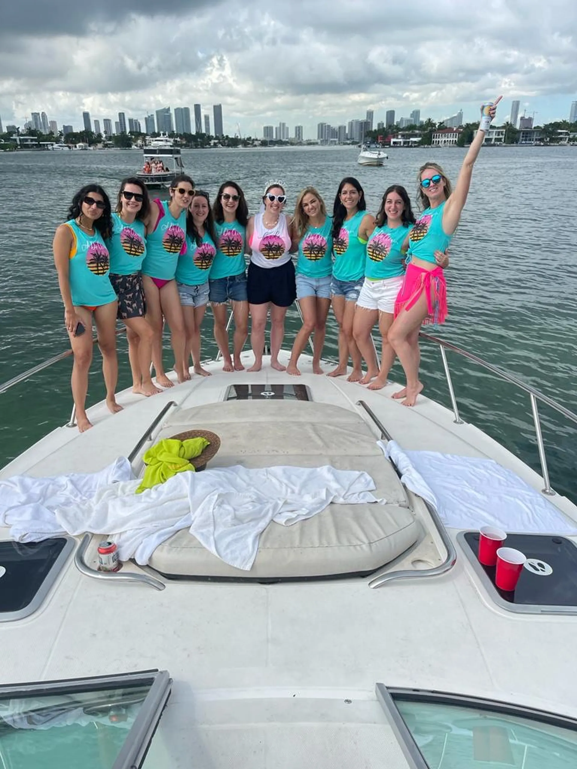 🌞 FREE Hour✨  | Lux 38' Chaparral Yacht  *NO HIDDEN FEES*