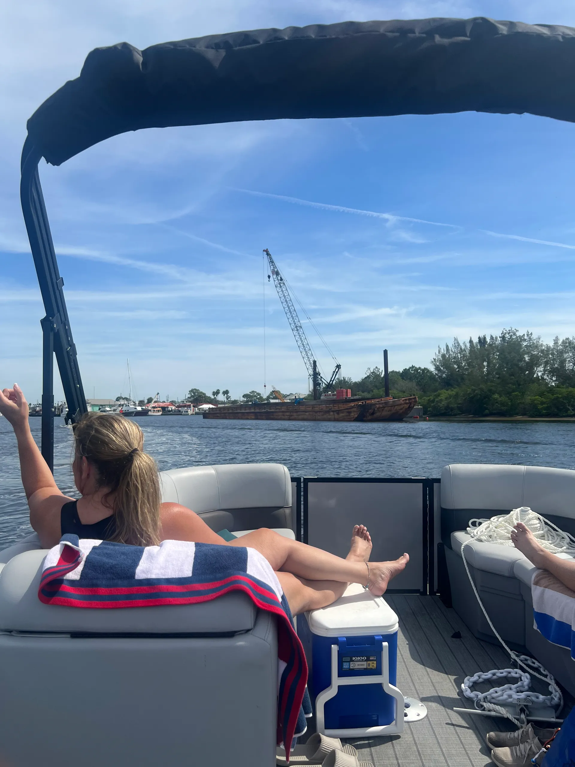 Bentley Legacy Navigator 24 Feet 250hp