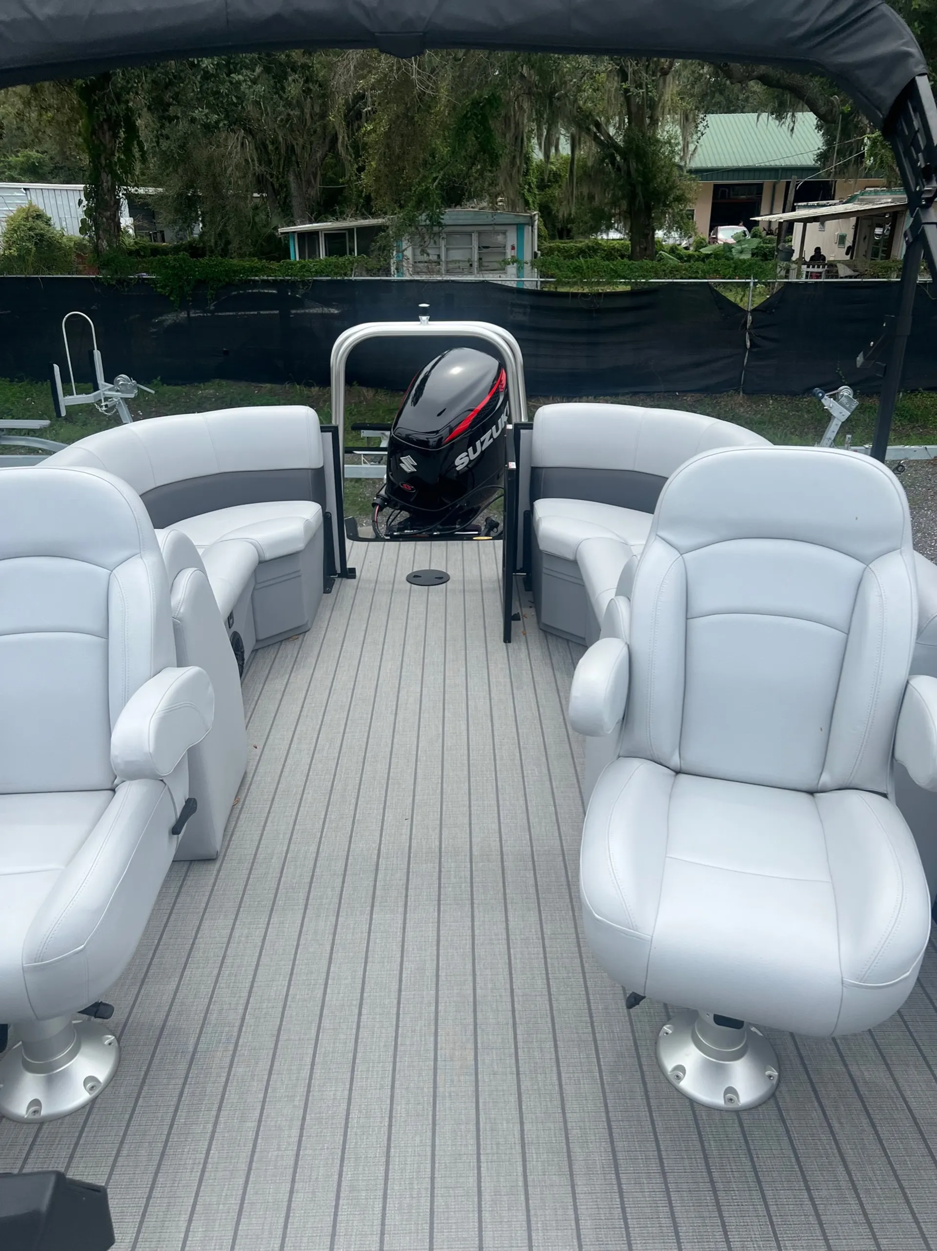 Bentley Legacy Navigator 24 Feet 250hp