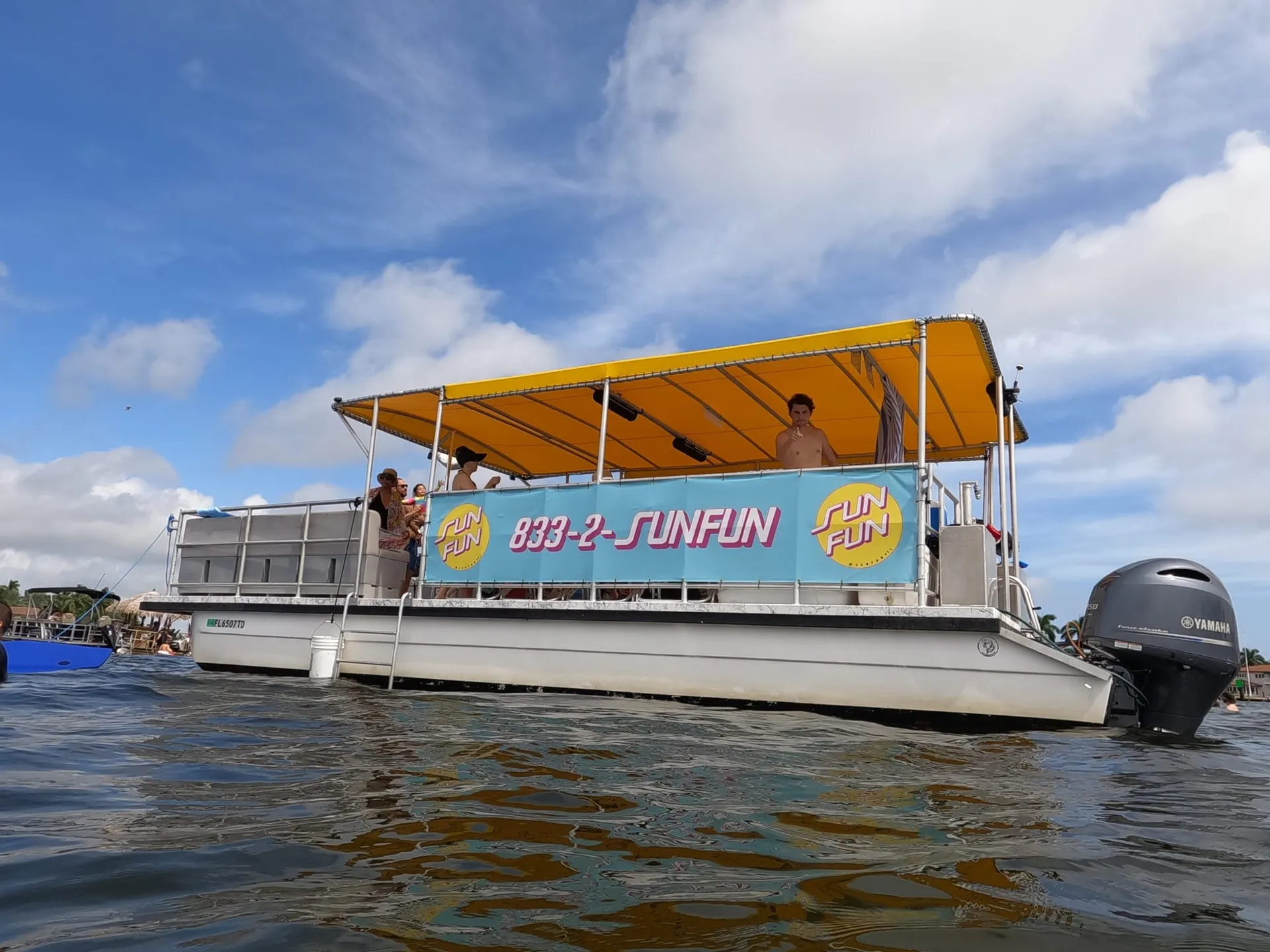 TIKI LOVE ---- 16 passenger amazing party boats .