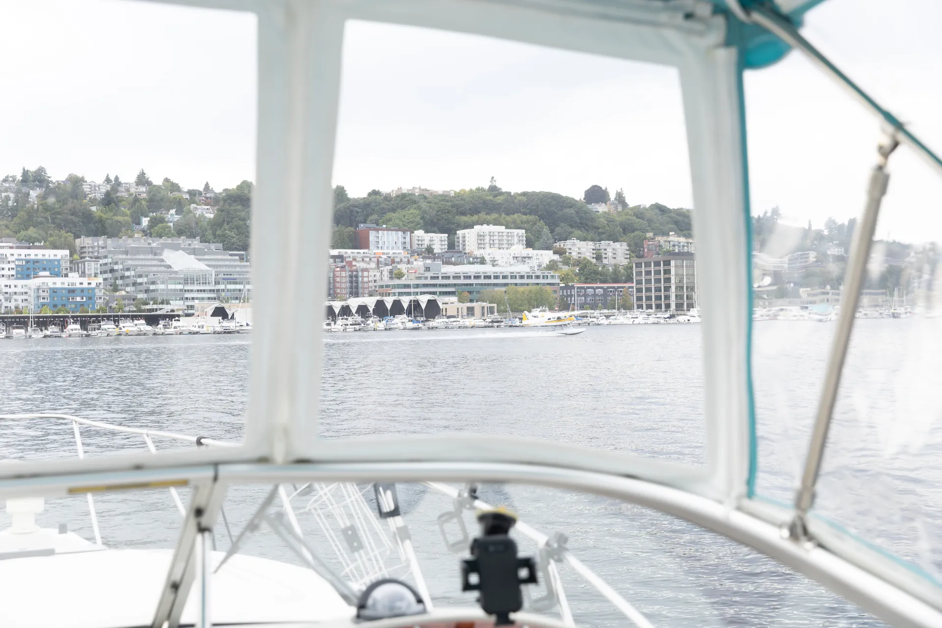 CruisetoLakeWAfromSLU🧭 29’🛥️Toilet💩✅ Enclosure☔️😎 ✅⚓️✅ ⛽️OnMyTime✅