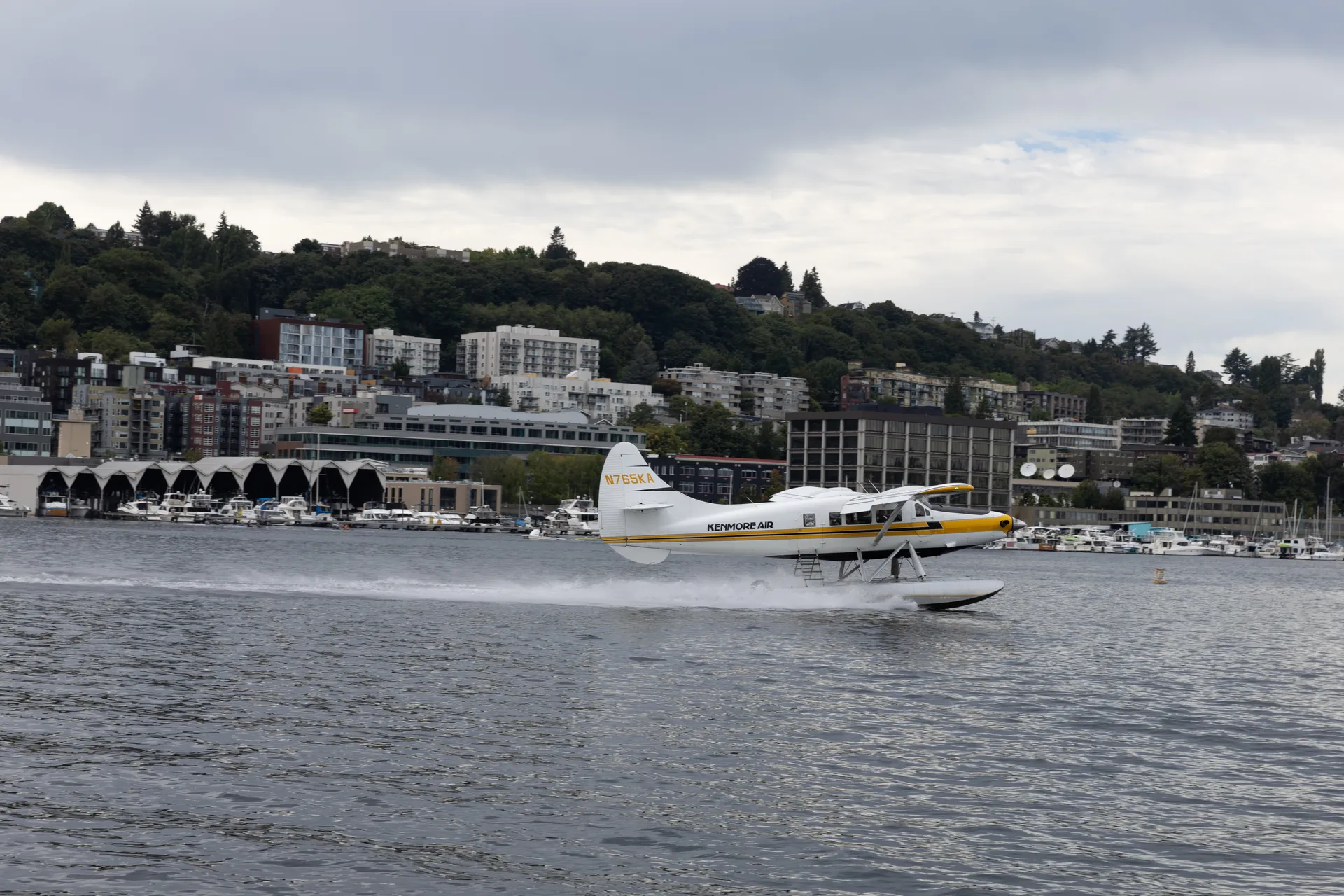 CruisetoLakeWAfromSLU🧭 29’🛥️Toilet💩✅ Enclosure☔️😎 ✅⚓️✅ ⛽️OnMyTime✅