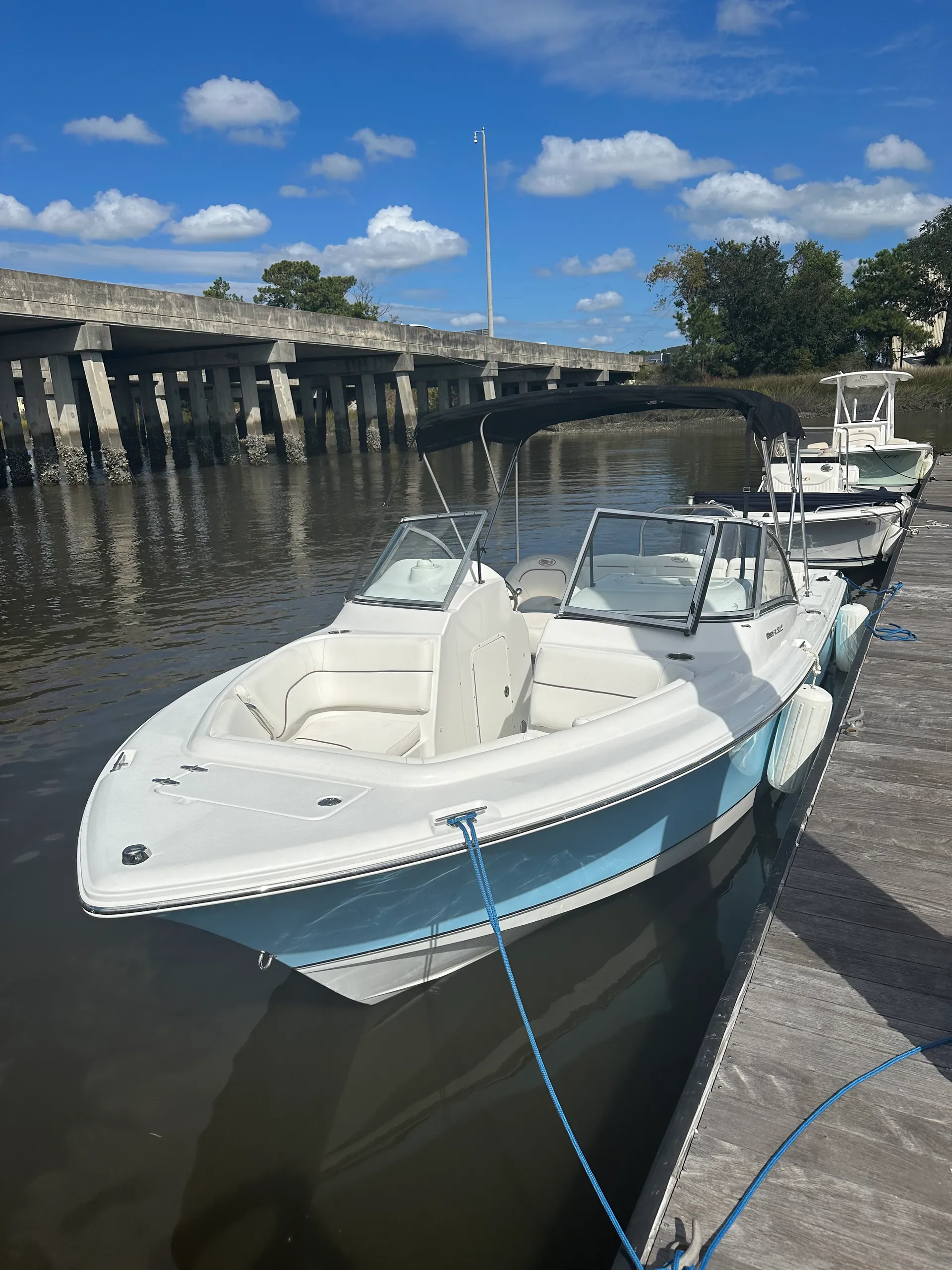 Super Clean/Like New 2018 21ft Sea Hunt-211 Escape