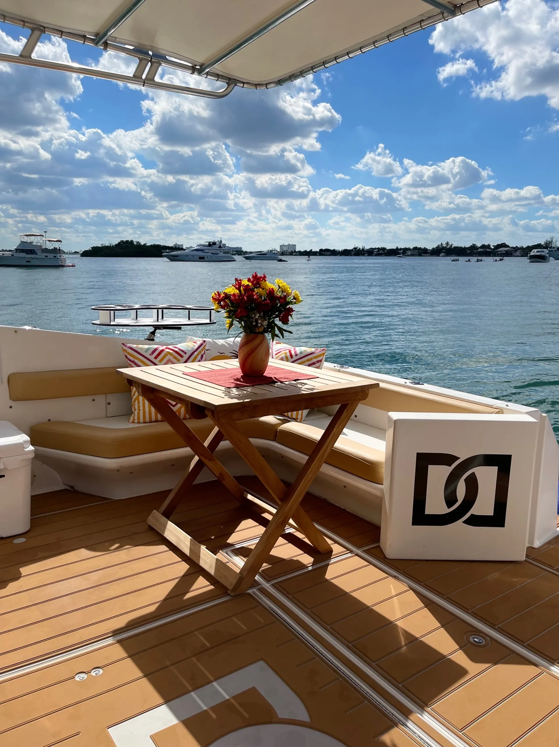 55’ Sea Ray - CHARTER TODAY!