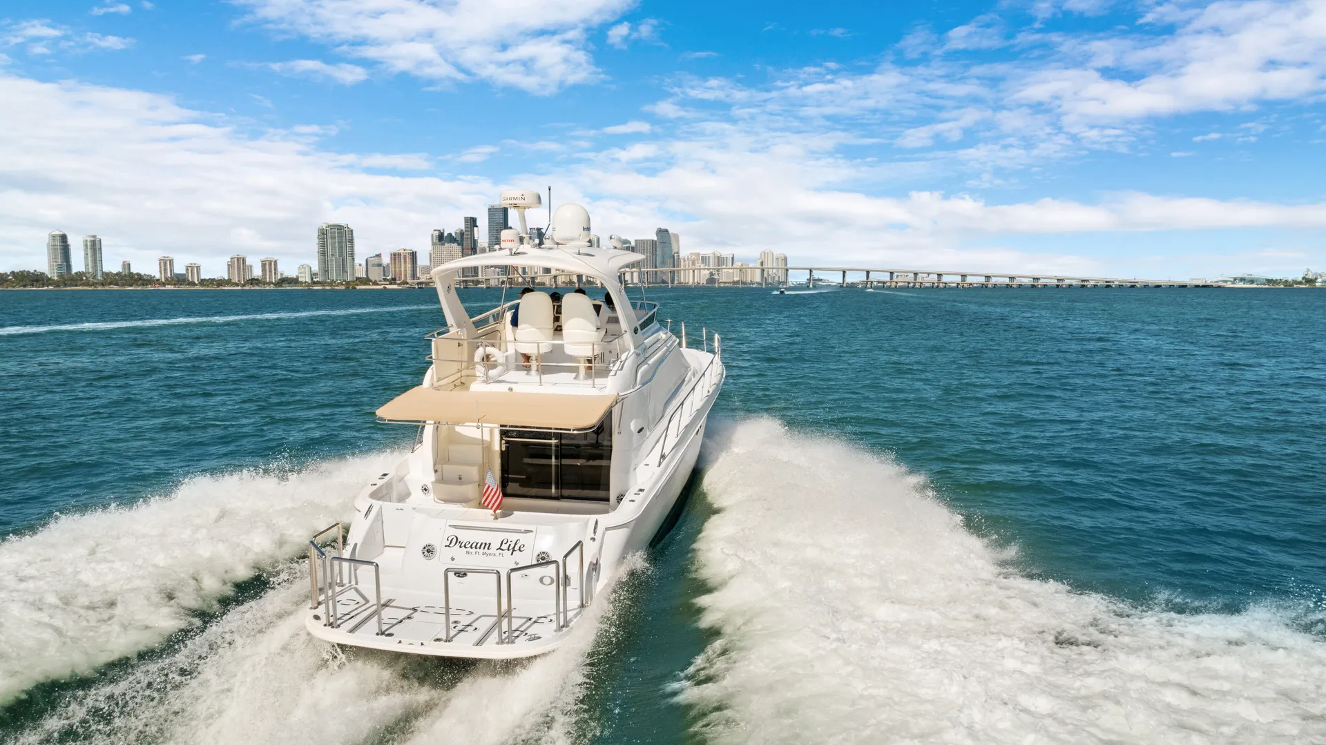 Sea Ray Boats 560 Sedan Bridge in Miami, FL — photo 6