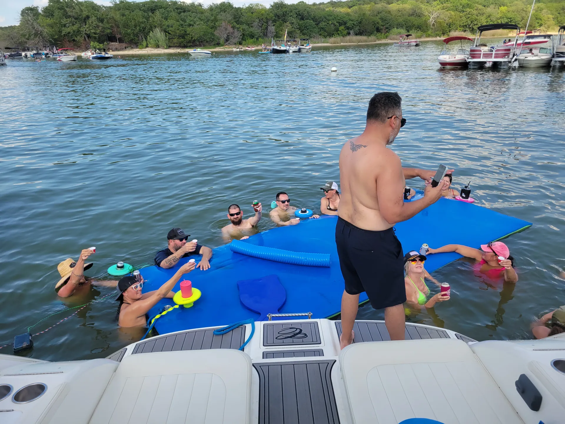 Cobalt 360 on Eagle Mountain Lake The Ultimate Relaxation with Captain