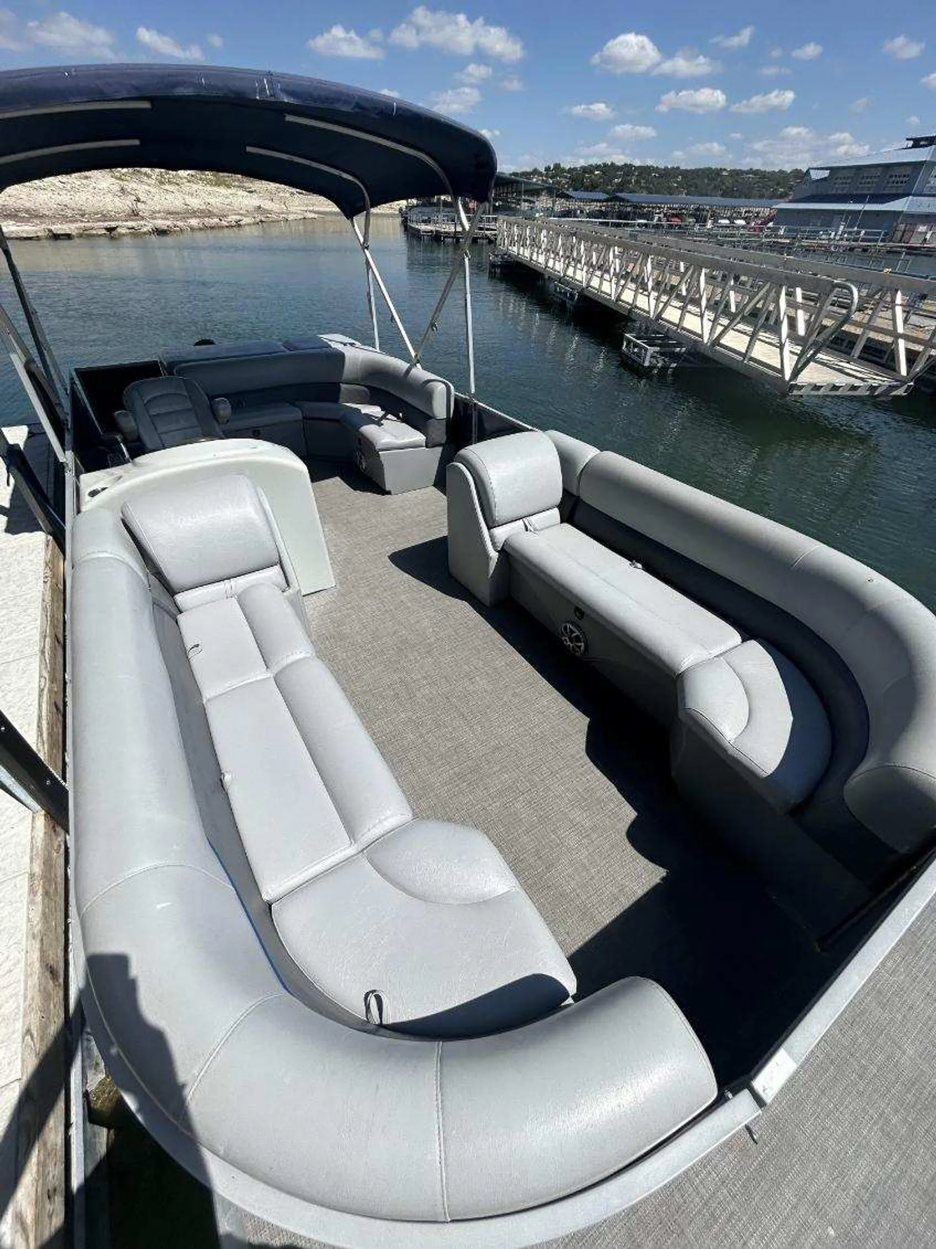 (2 of 6) Bennington S22 Pontoon in Point Venture!