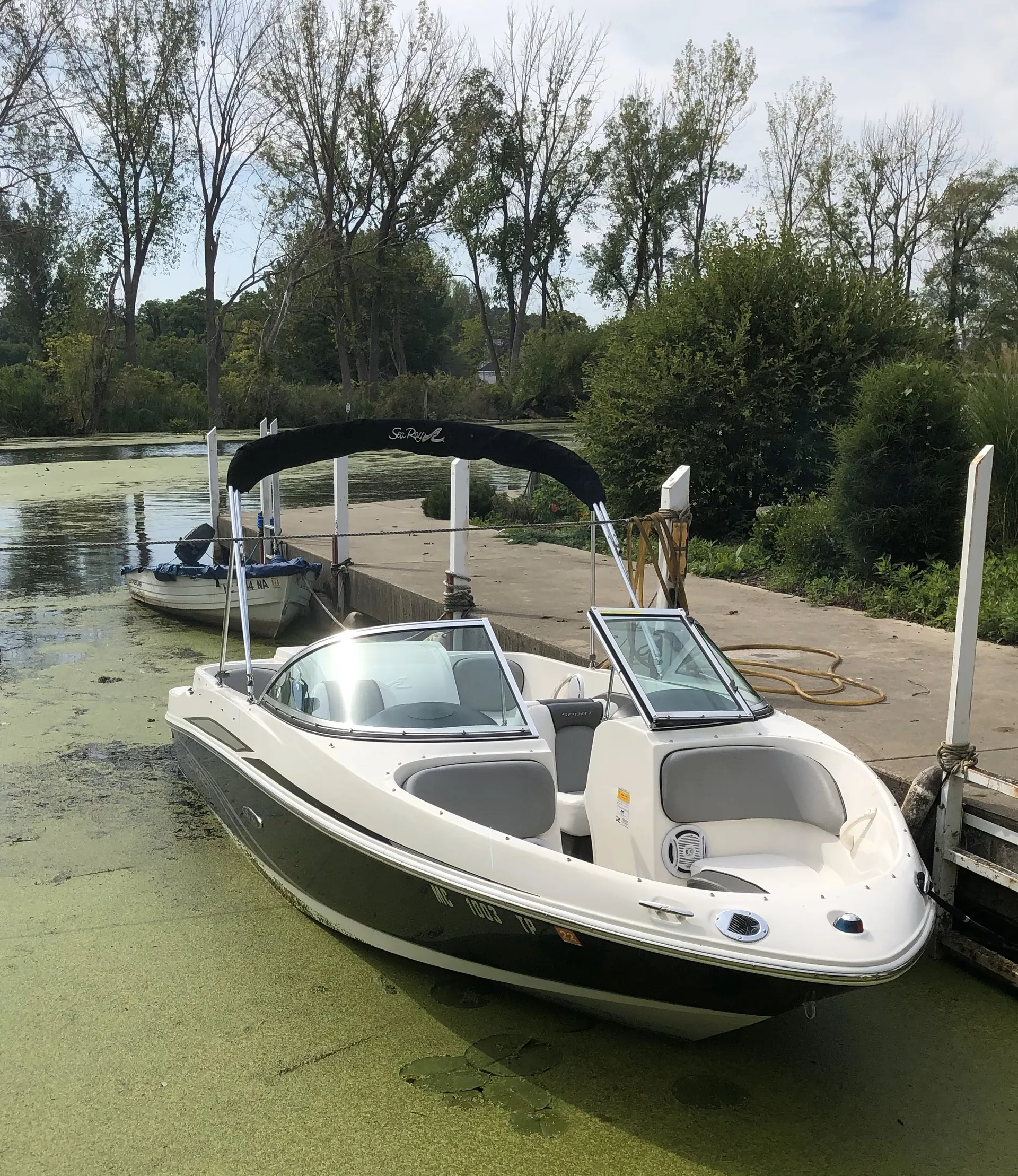 SeaRay on the Galien (available with airbnb only!)