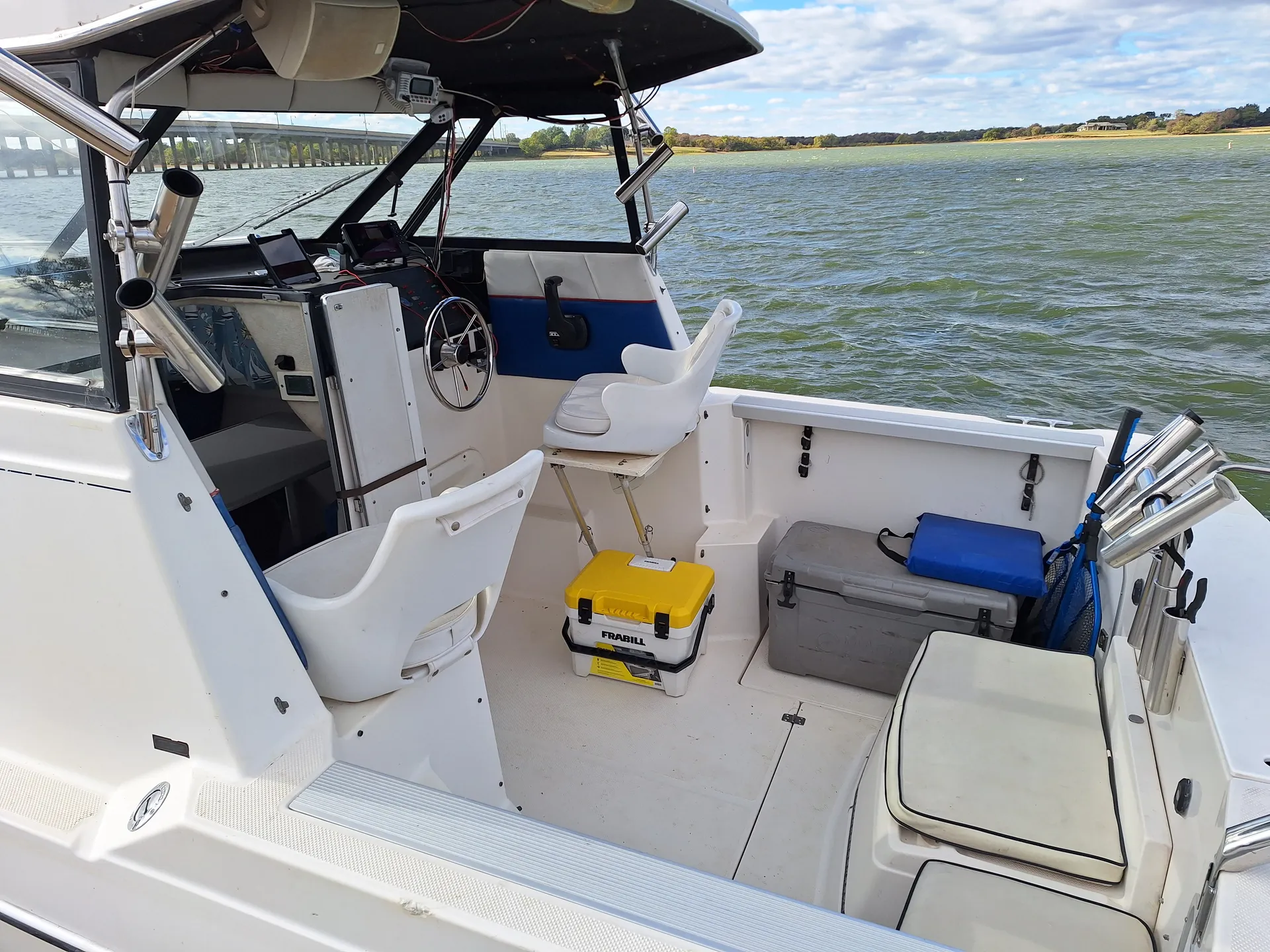 Cruise or Fish w/ Captain. Full Cabin, Heat, A/C, Private Restroom