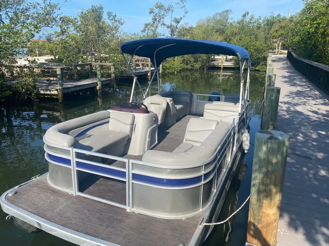 Rent a BENNINGTON MARINE pontoon in Naples, FL near me
