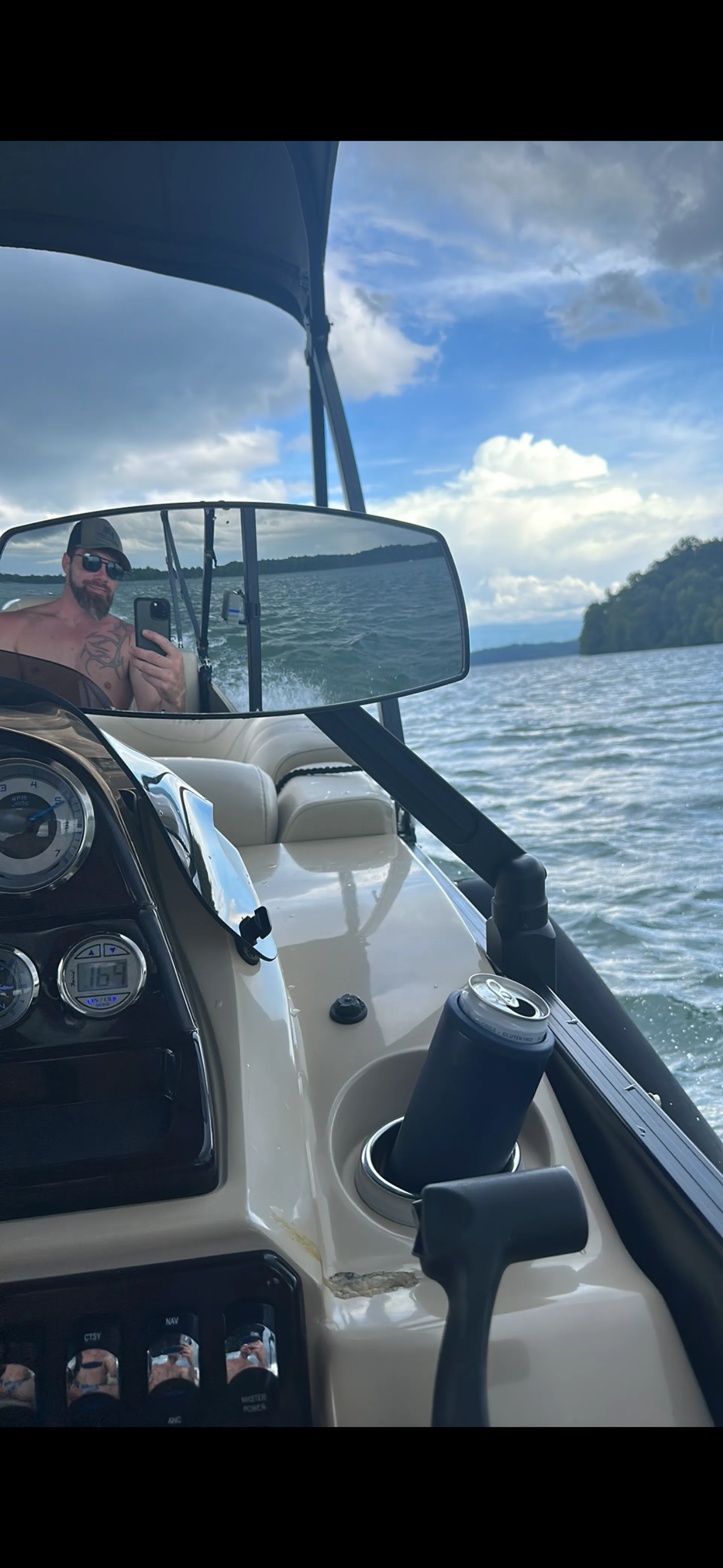 SYLVAN MARINE 8522 MIRAGE PARTY FISH in Maryville, TN — photo 5