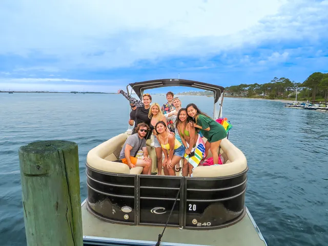 Rent a ENCORE BENTLEY pontoon in Fort Walton Beach, FL near me