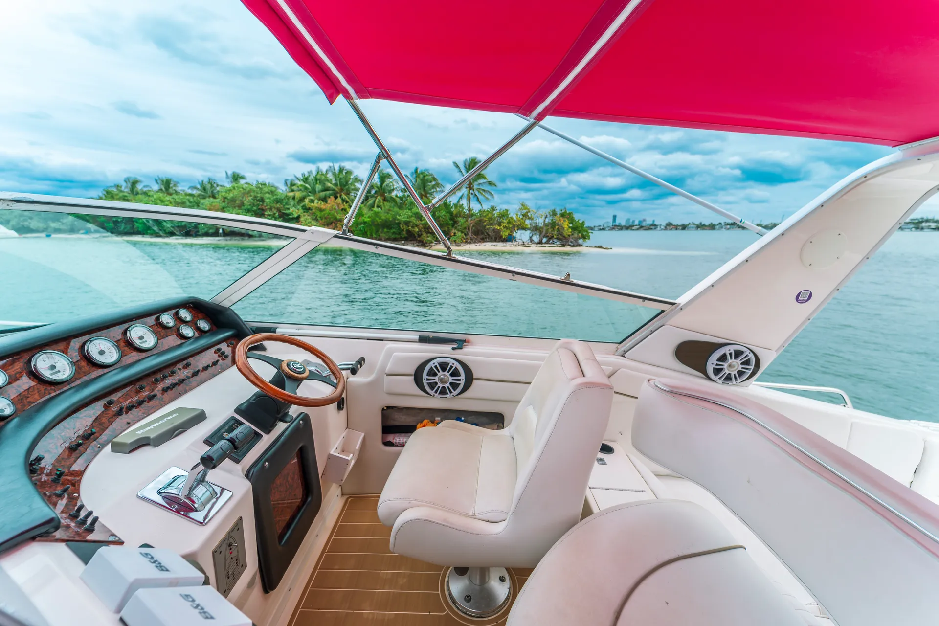The New Pink Sea Ray 50' 
