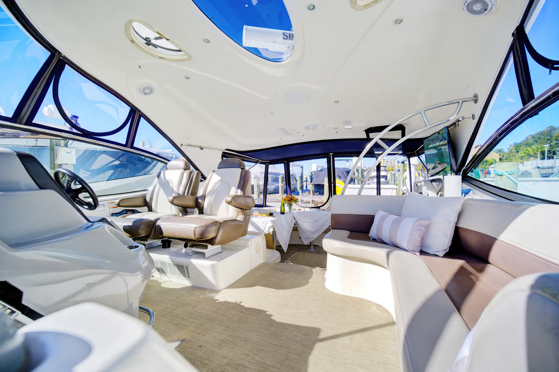 Cruisers Yachts 520 Express in Destin, FL — photo 5