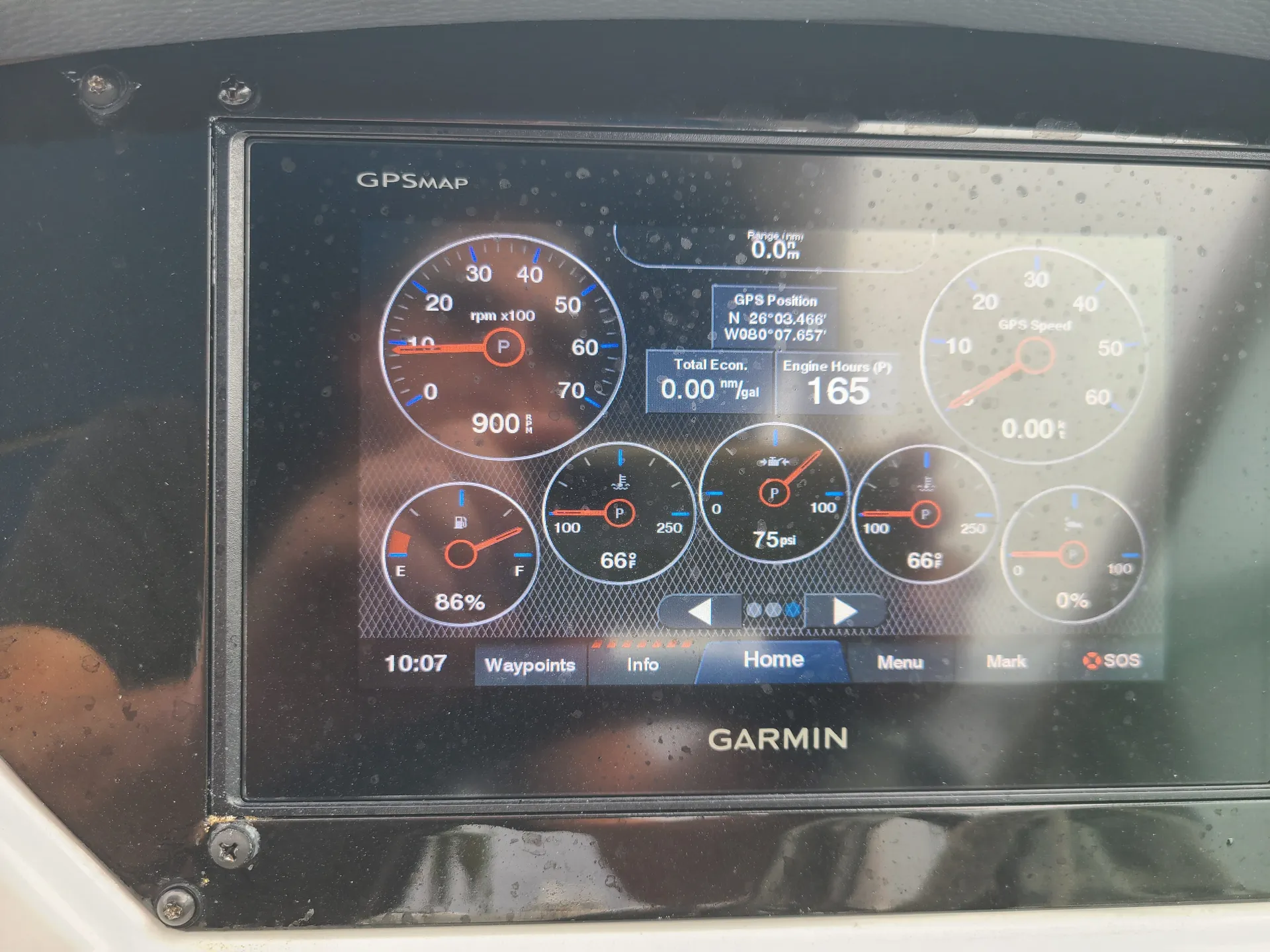 2019 Regal 26 XO – Luxury Express Cruiser with A/C, Full Cabin & Yamah