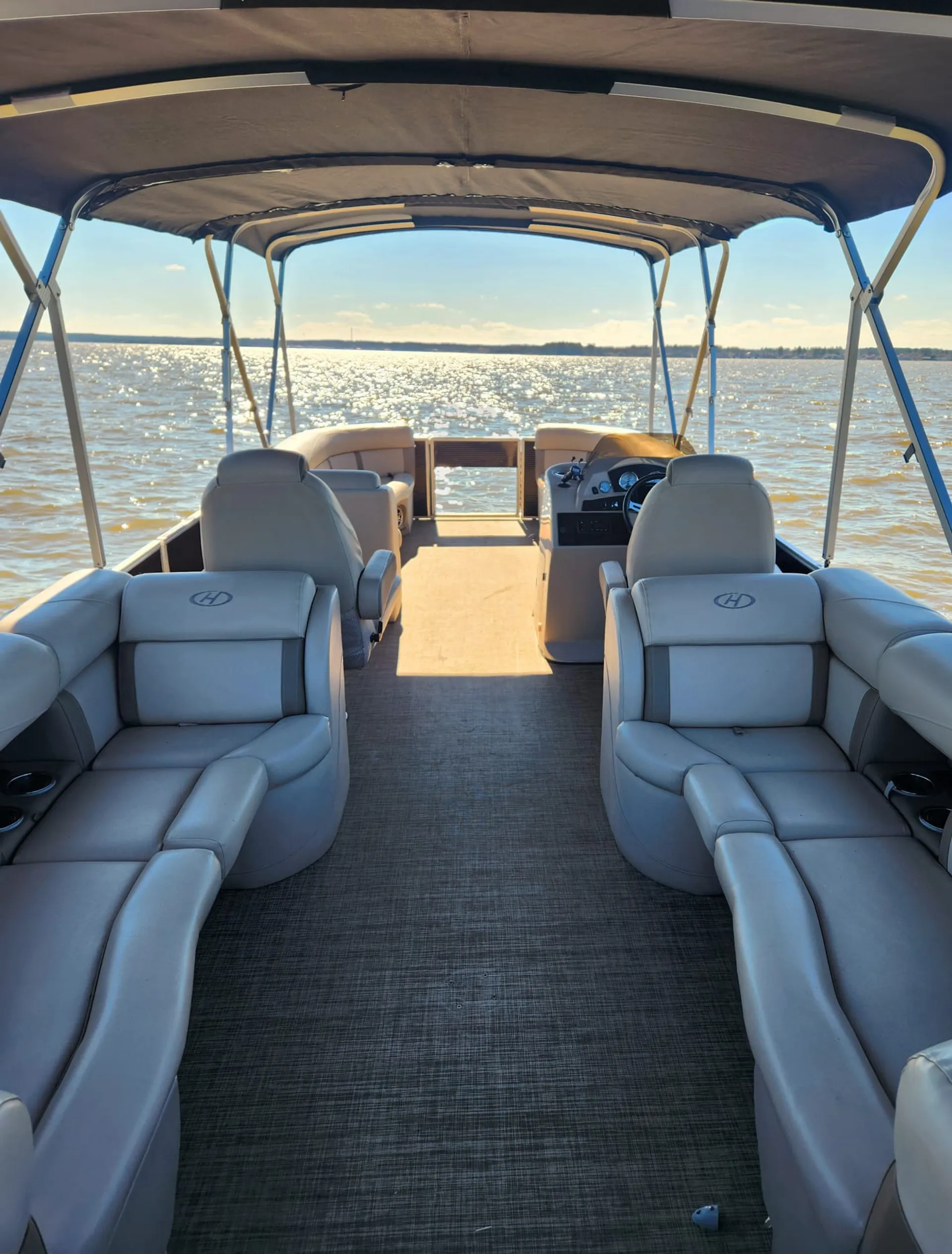 24 ft Harris Tritoon on Lake Conroe - 'Tig'