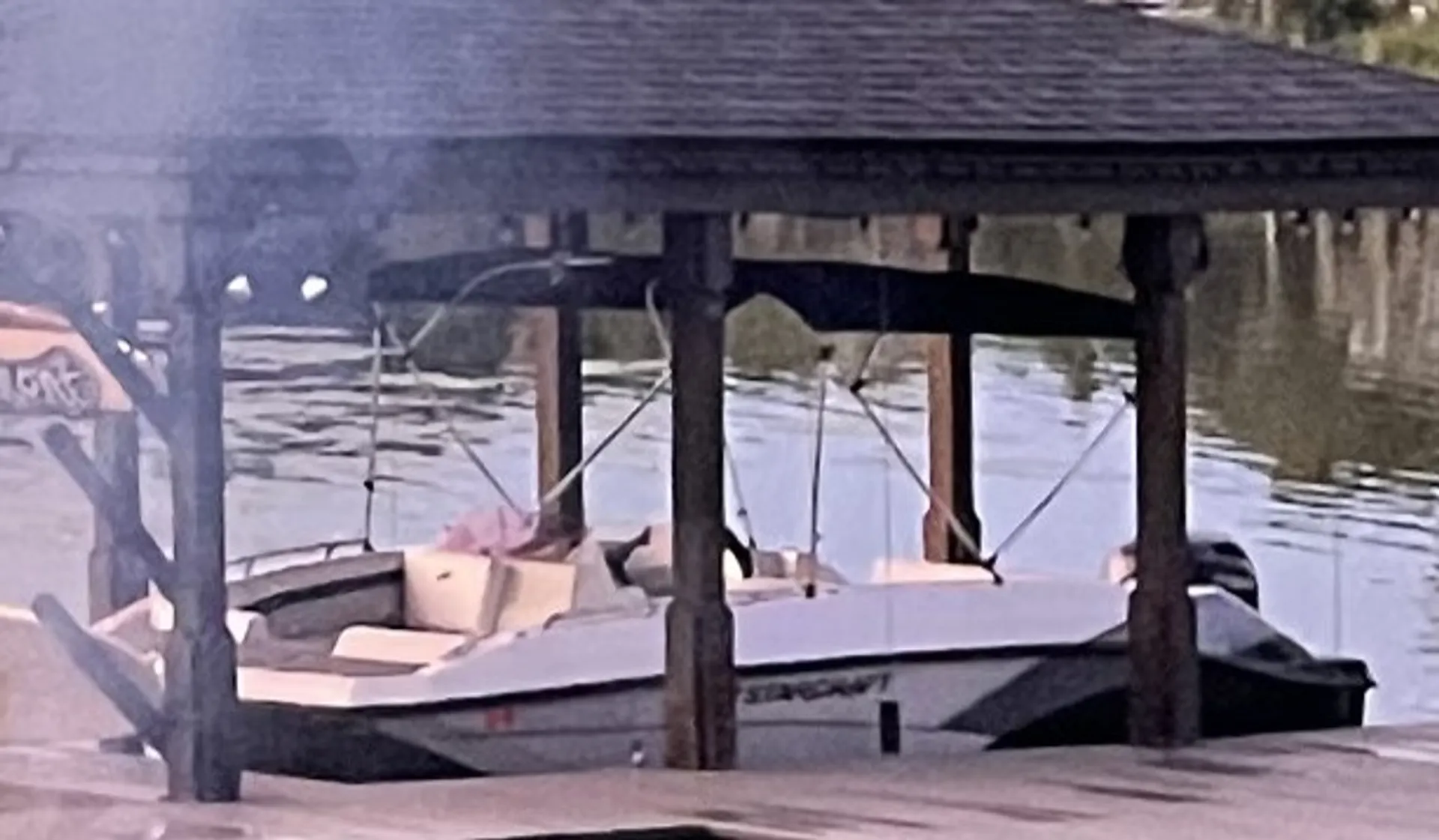 18' Starcraft Deckboat - Lake Jessamine