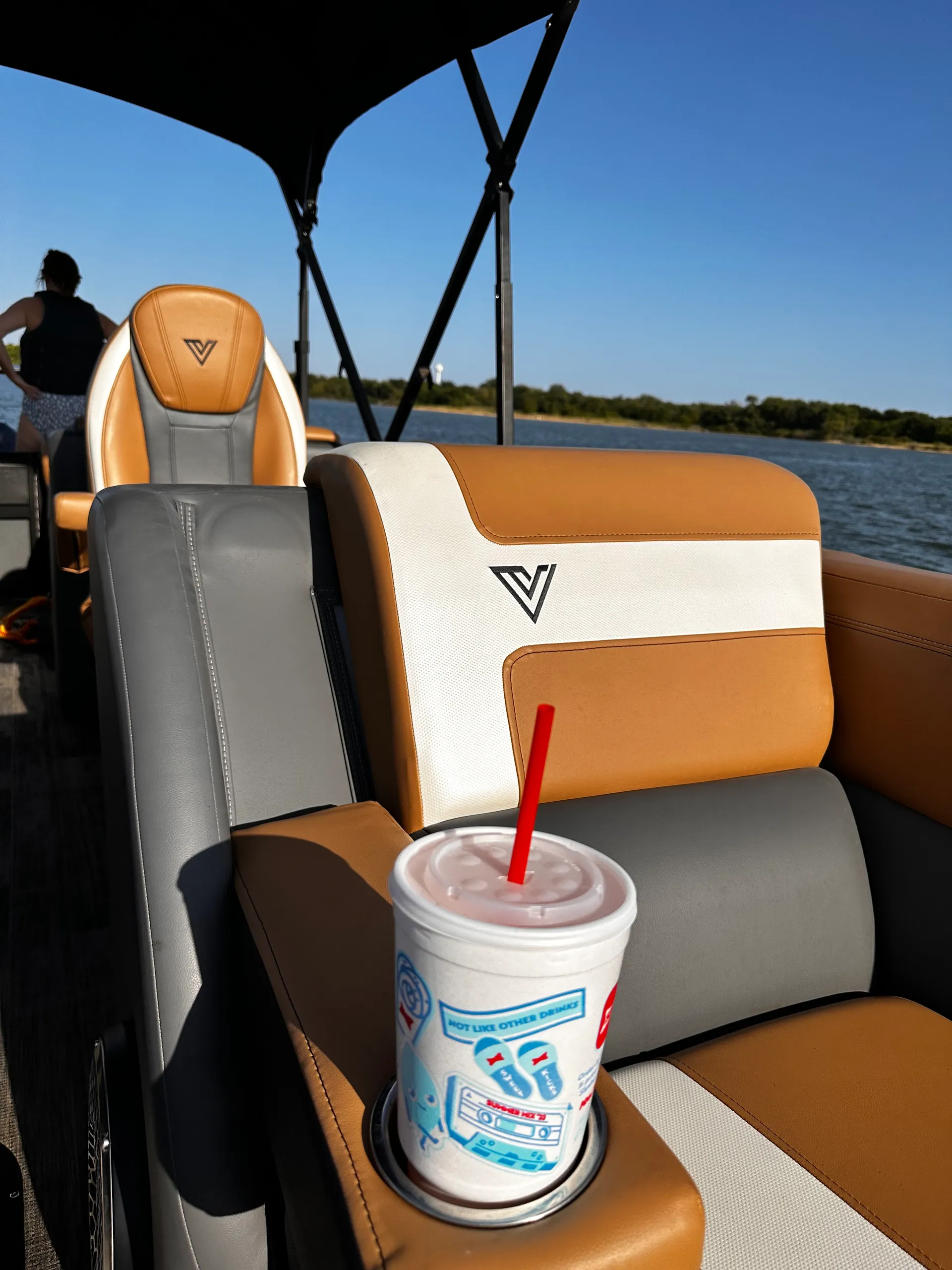 VIAGGIO BY MISTY HARBOR DIAMANTE 26U TRITOON in Little Elm, TX — photo 7