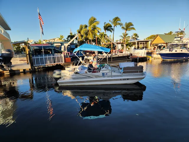 Rent a Hurricane Boats deck boat in Key Largo, FL near me