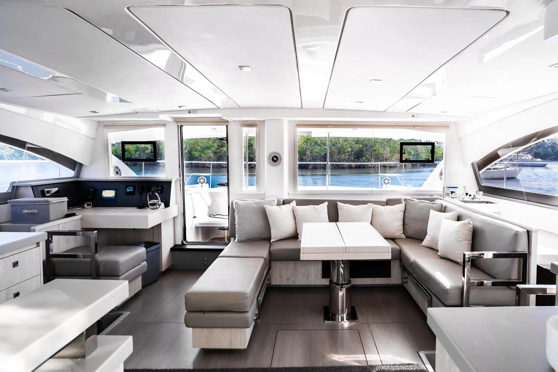 Top 1% ranking -51 foot luxury Power Catamaran - The ultimate charter 