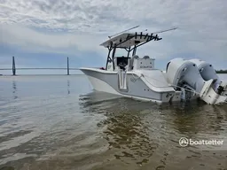 Beautiful 28 foot Center Console 