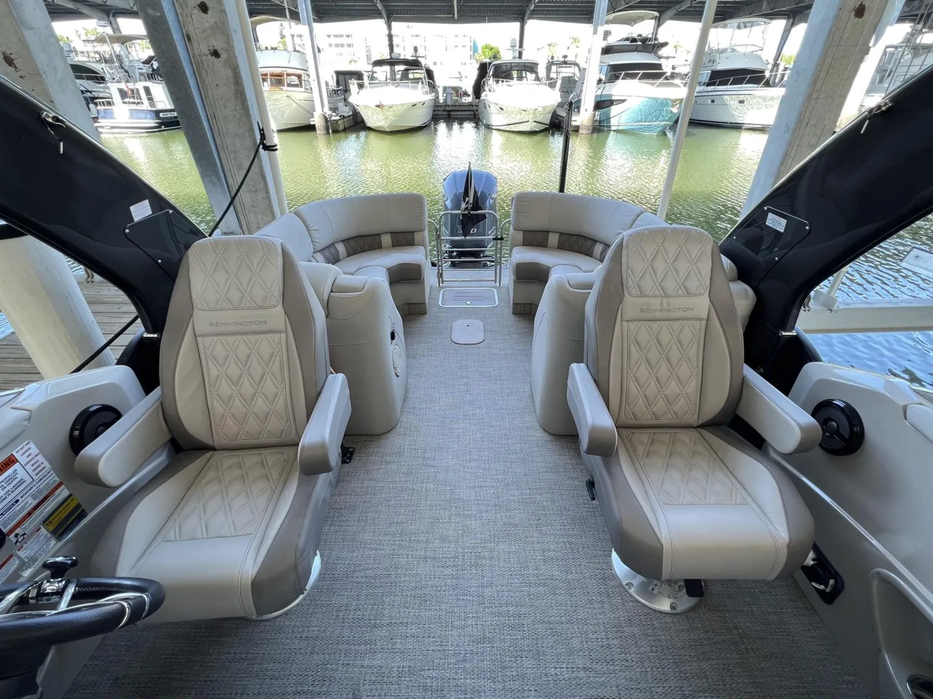 25FT Luxury Tritoon 300HP, Fun Days on Crystal Blue Tampa Waters 