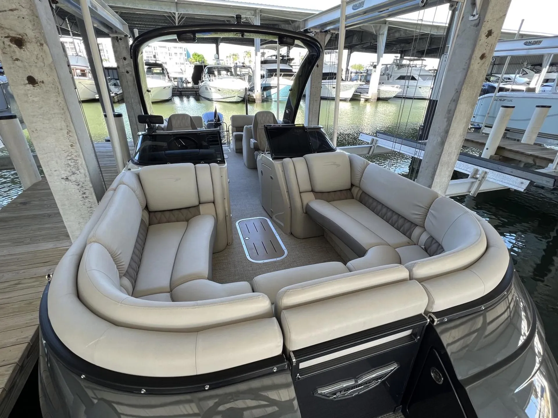 25FT Luxury Tritoon 300HP, Fun Days on Crystal Blue Tampa Waters 