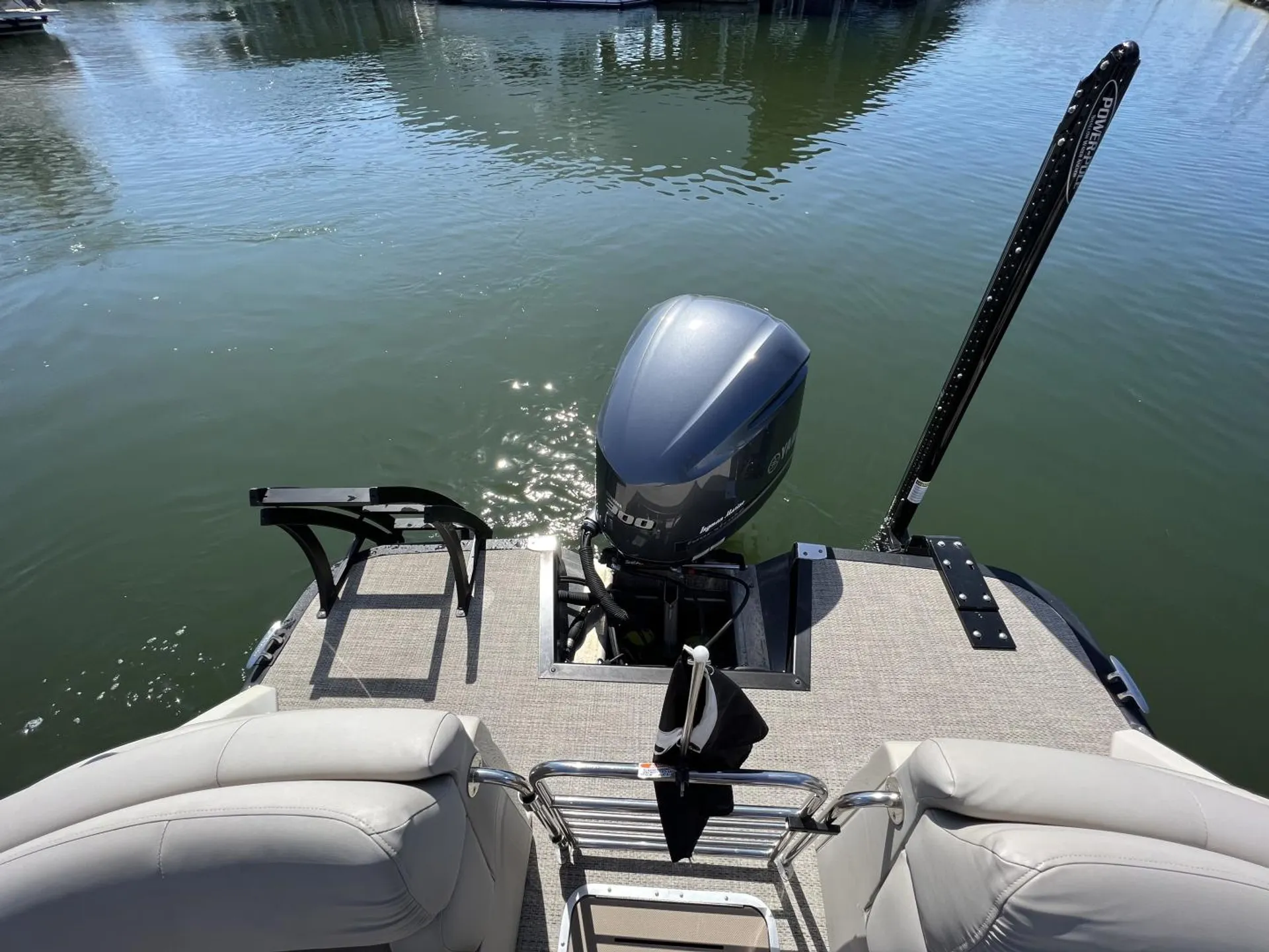 25FT Luxury Tritoon 300HP, Fun Days on Crystal Blue Tampa Waters 