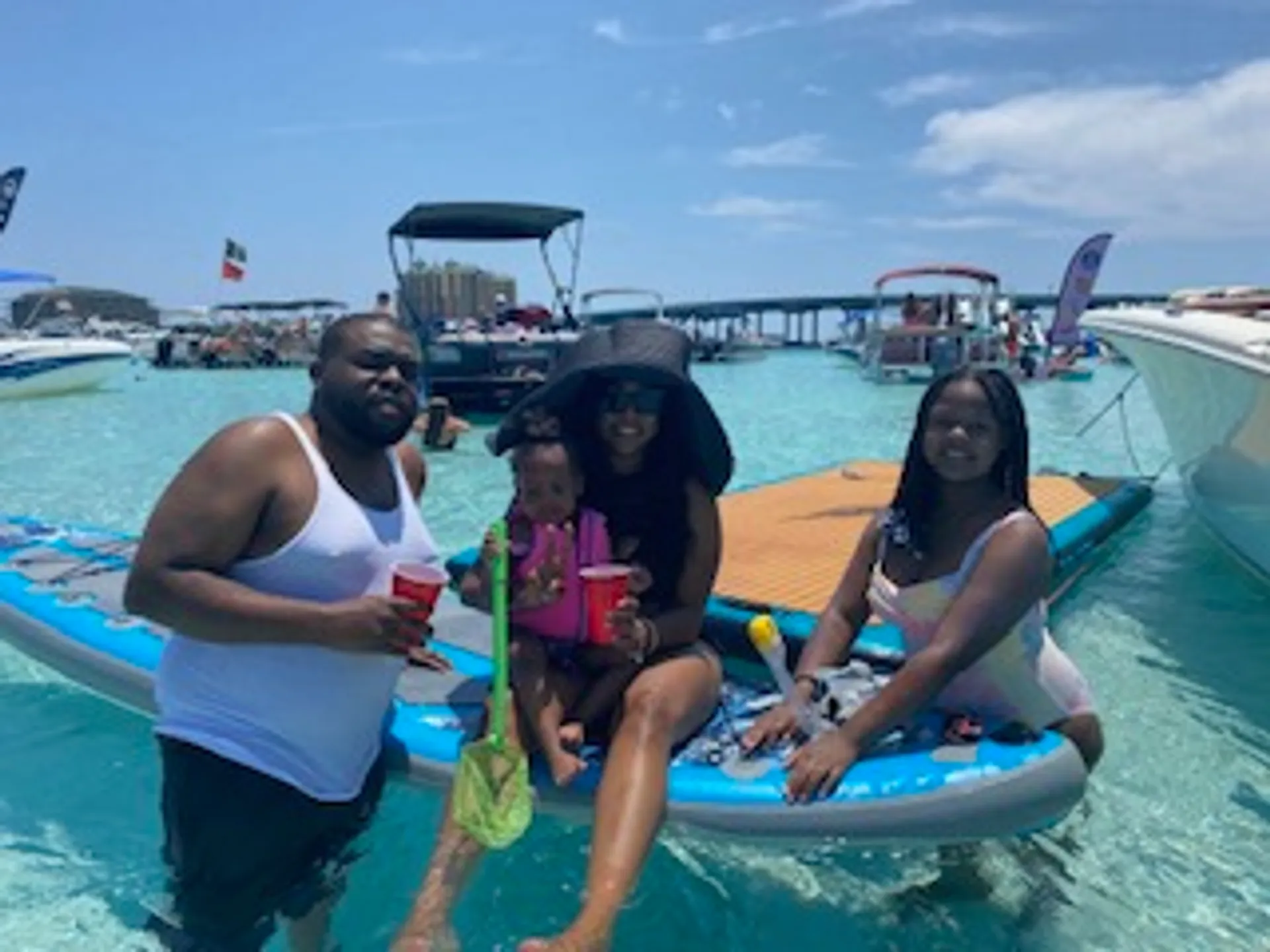 Tiki Themed Hula-Mama 30 ft pontoon 2slides 150 HP Fuel Included 