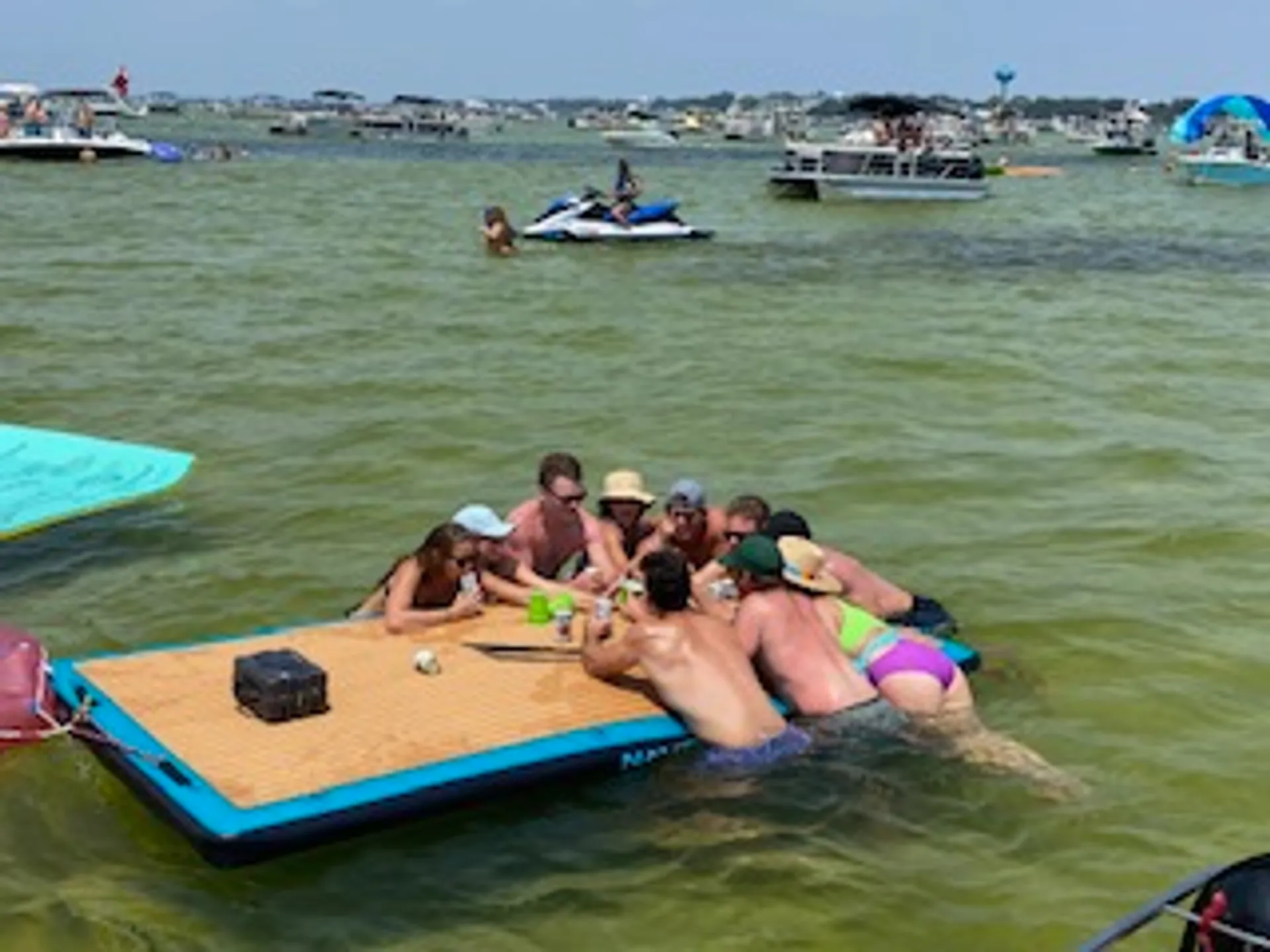 Tiki Themed Hula-Mama 30 ft pontoon 2slides 150 HP Fuel Included 