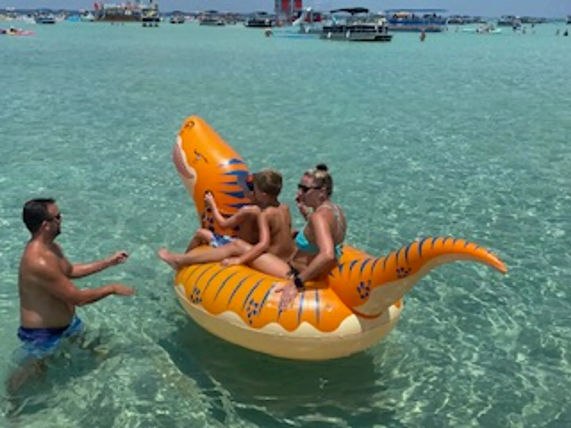 Tiki Themed Hula-Mama 30 ft pontoon 2slides 150 HP Fuel Included 