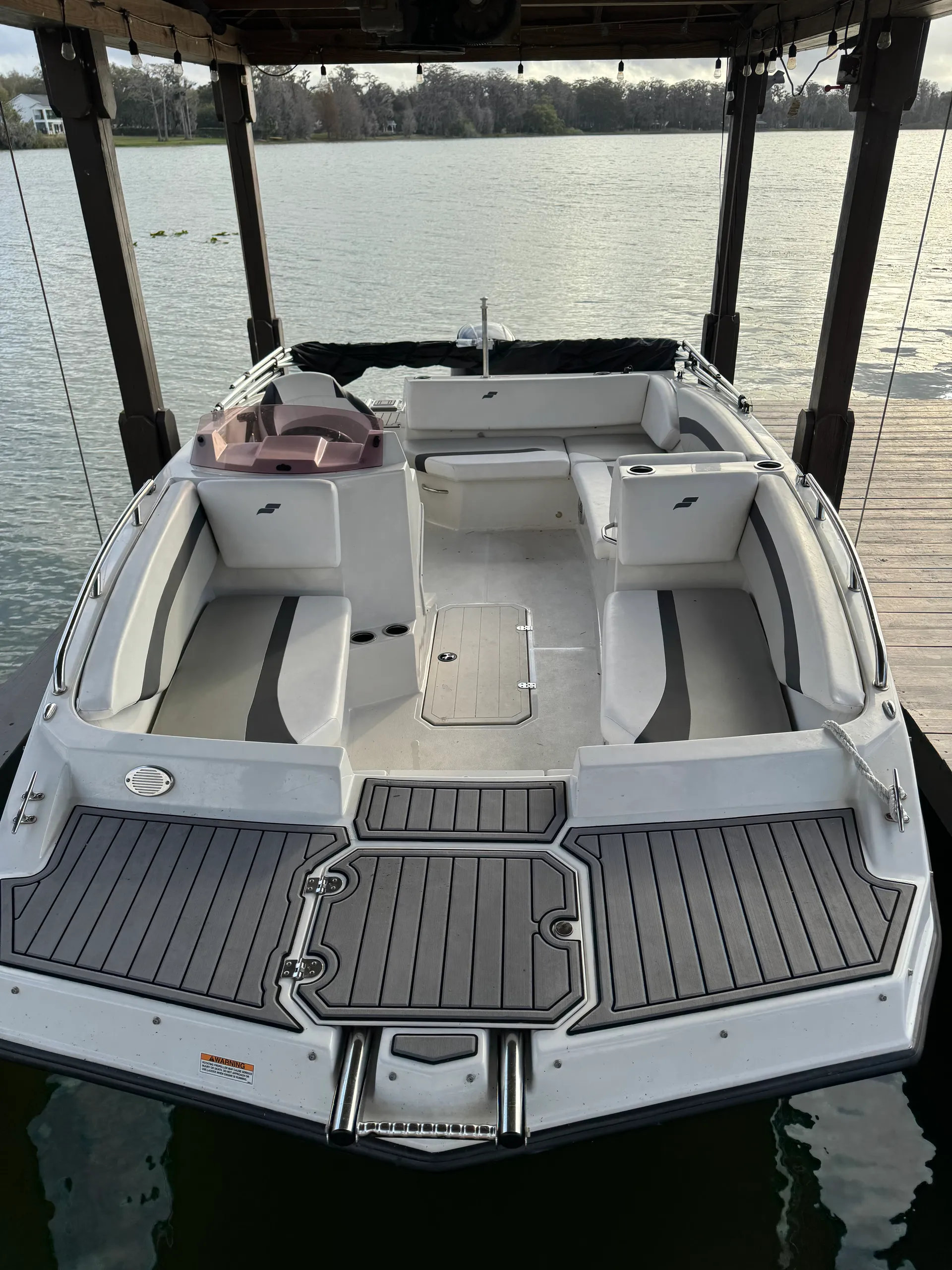 18' Starcraft Deckboat - Lake Jessamine