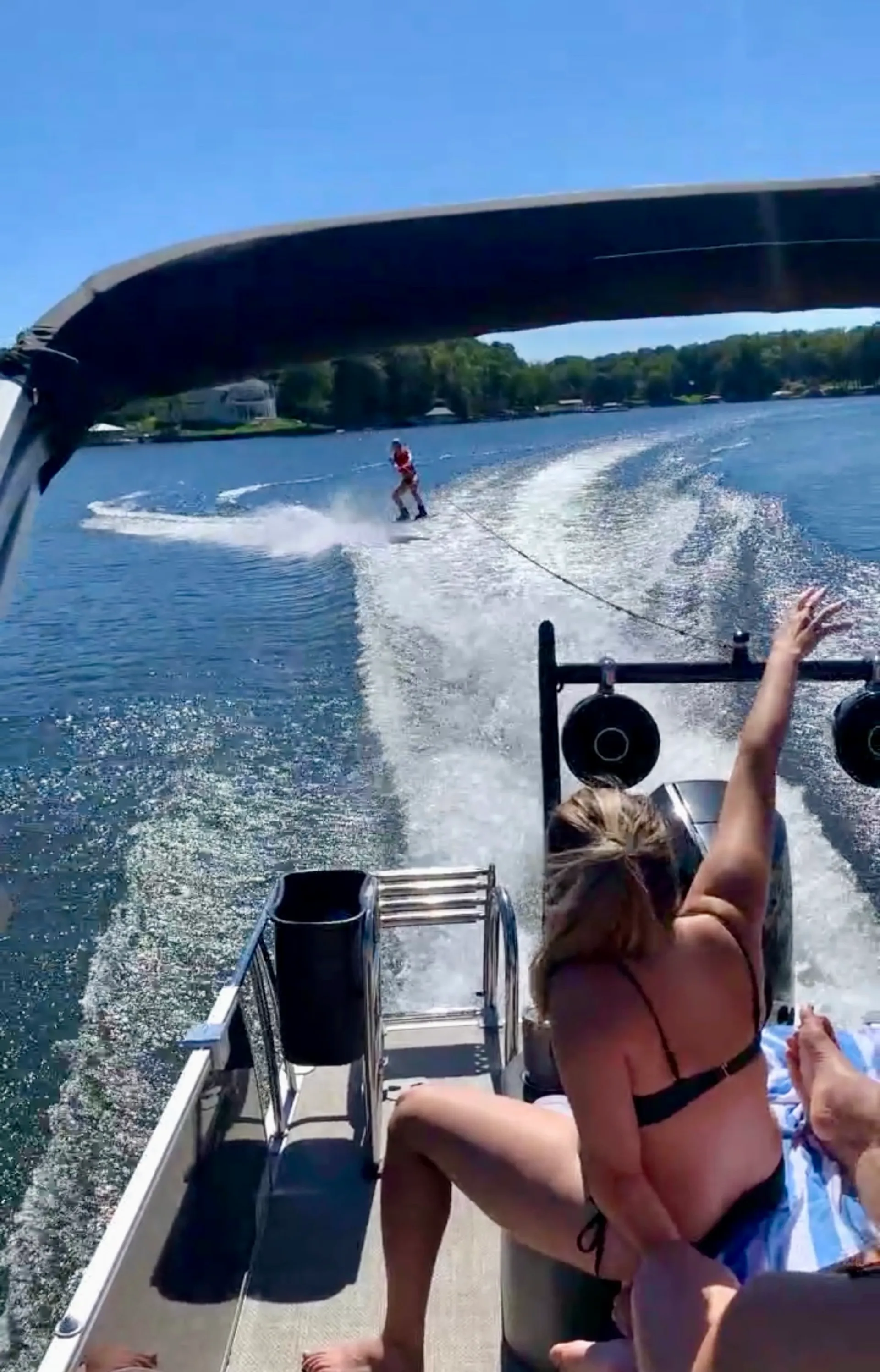 BRAND NEW 2023 25FT BERKSHIRE TRITOON WITH WETSOUNDS AUDIO