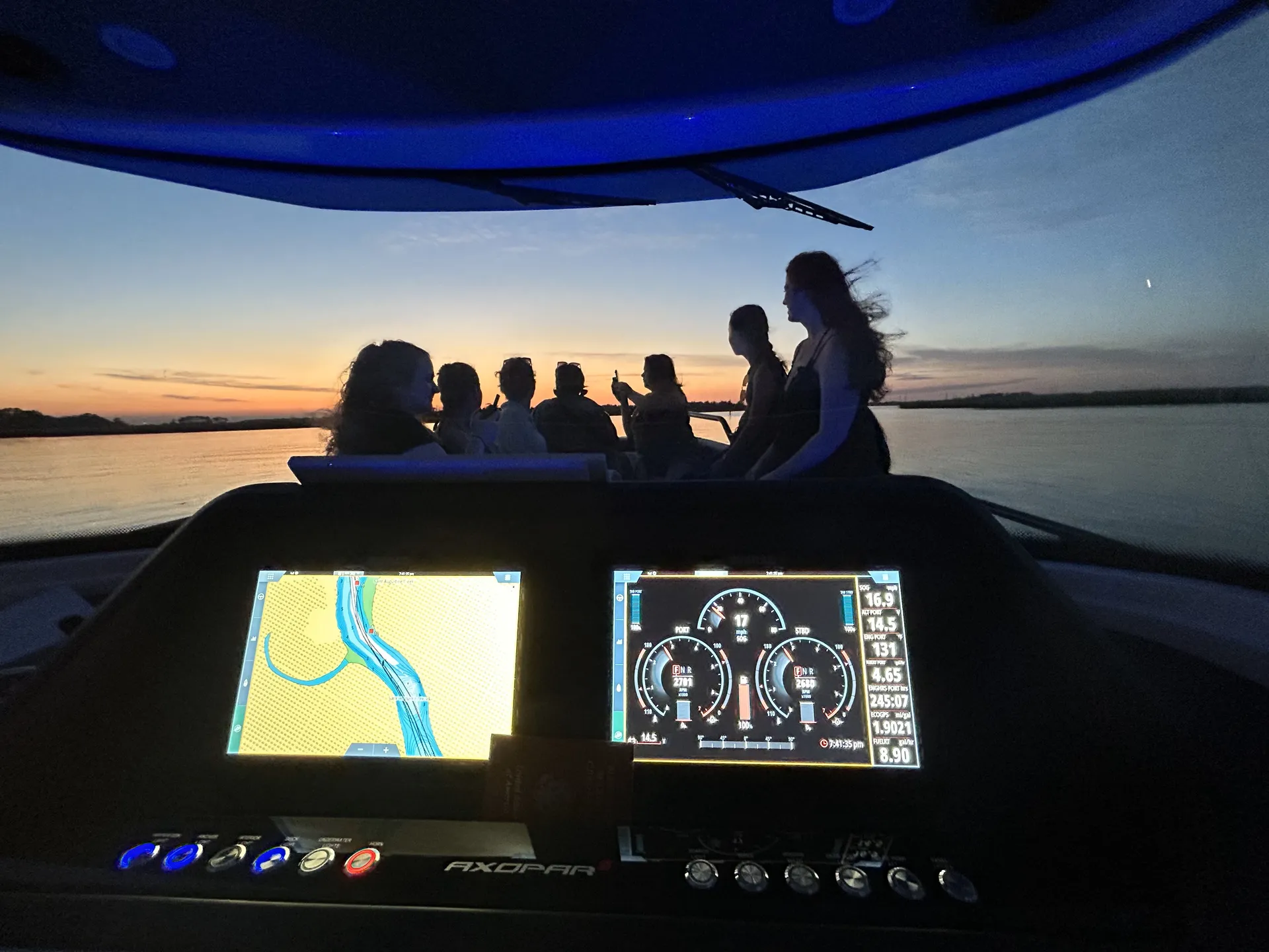 Luxury Sports Cruiser - Your Day, Your Way!