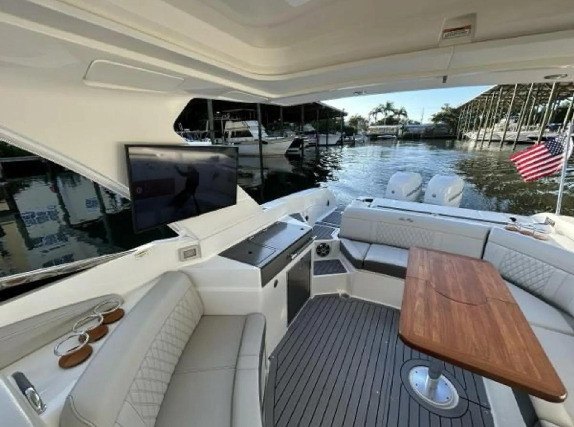 Top Shelf | Sarasota’s Ultimate 38’ Sea Ray Experience