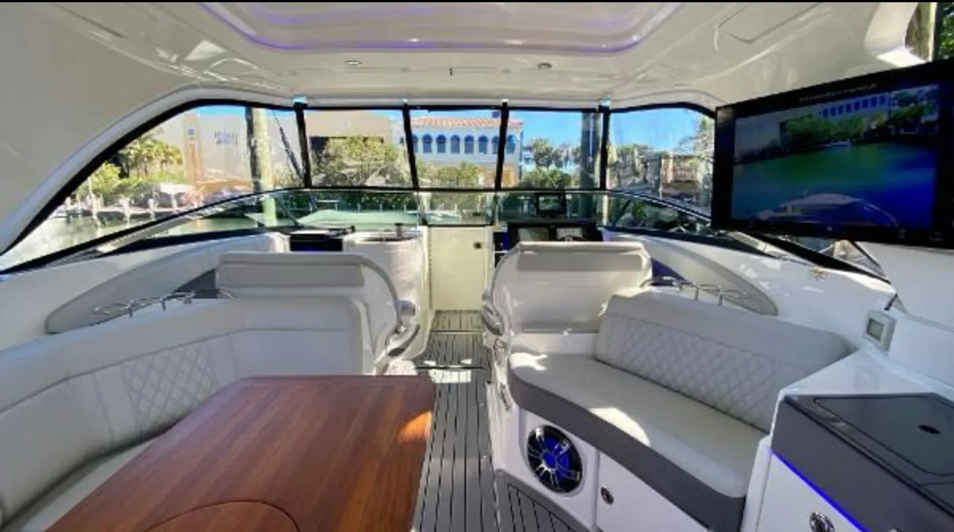 Top Shelf | Sarasota’s Ultimate 38’ Sea Ray Experience