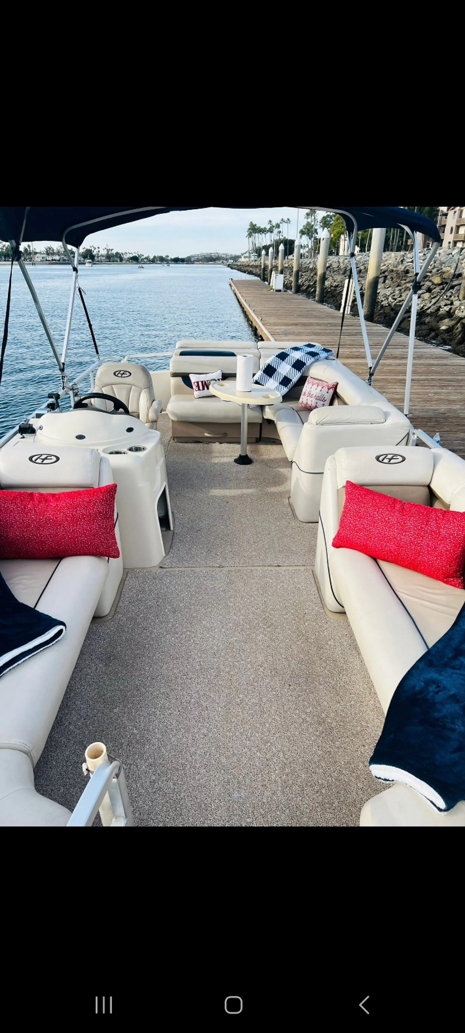 Beautiful Party boat amazing time!!