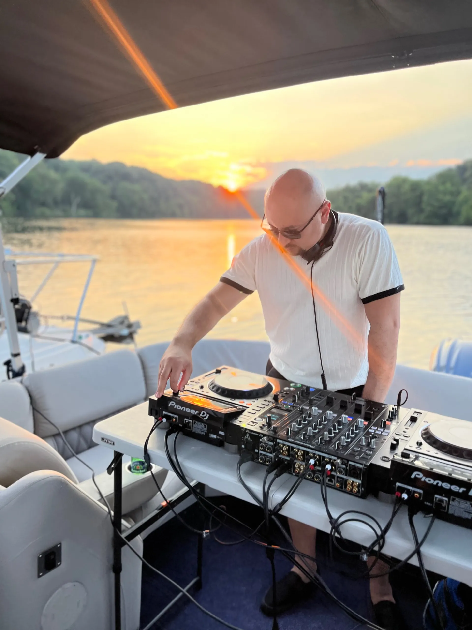 The Largest Bennington Pontoon! 🛥️