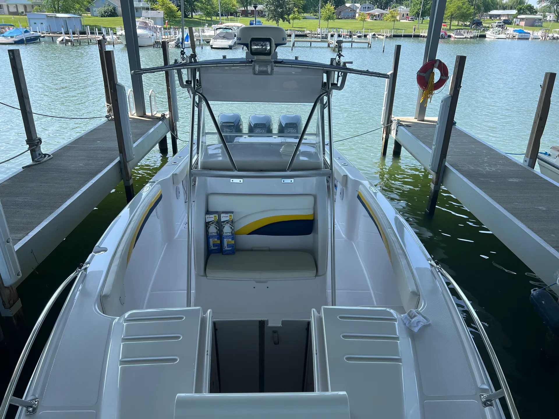 35ft Center Console for Great Lakes