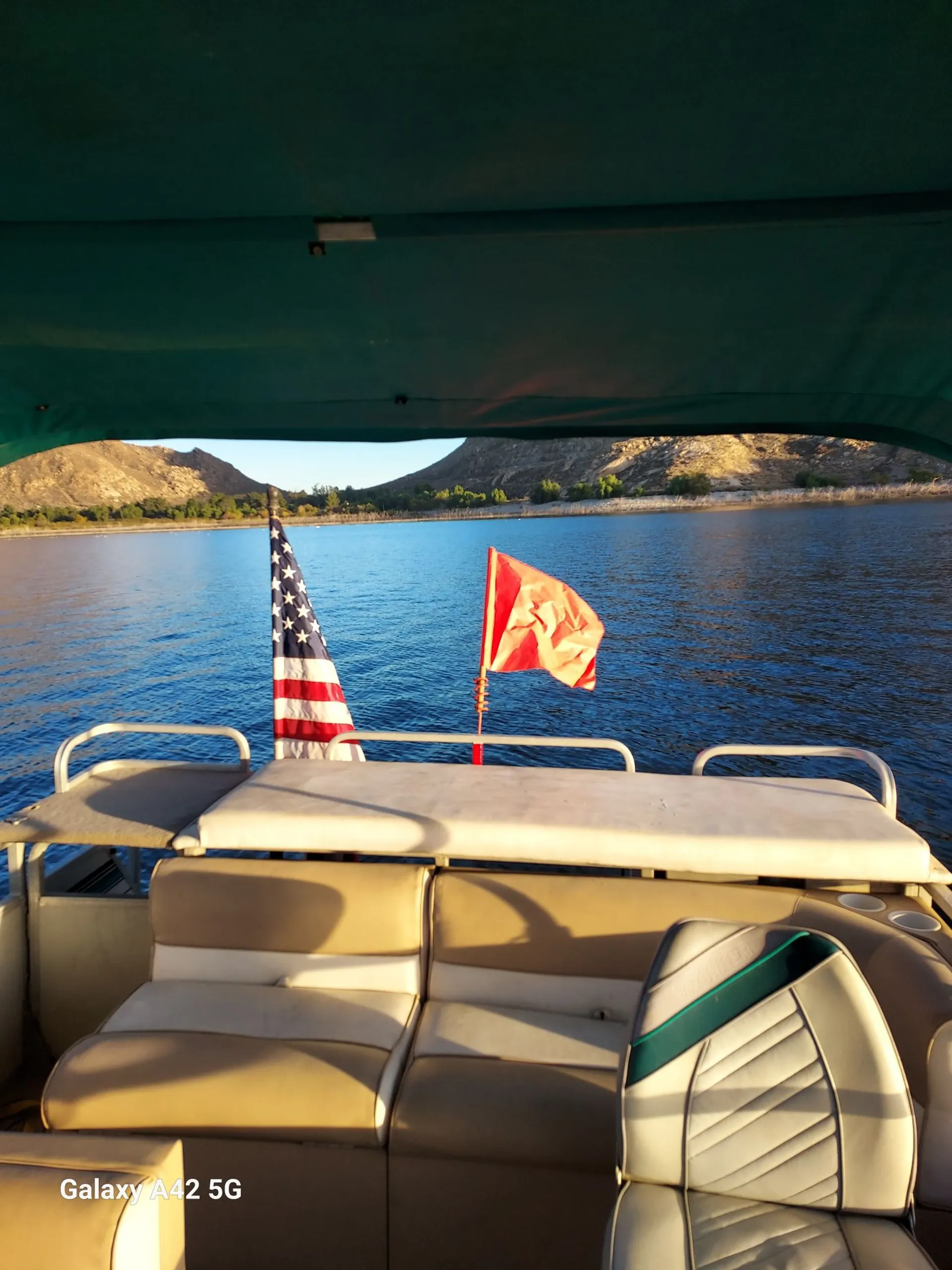 Sun Tracker by Tracker Marine Fishin' Barge 21 w/90 HP in Perris, CA — photo 7