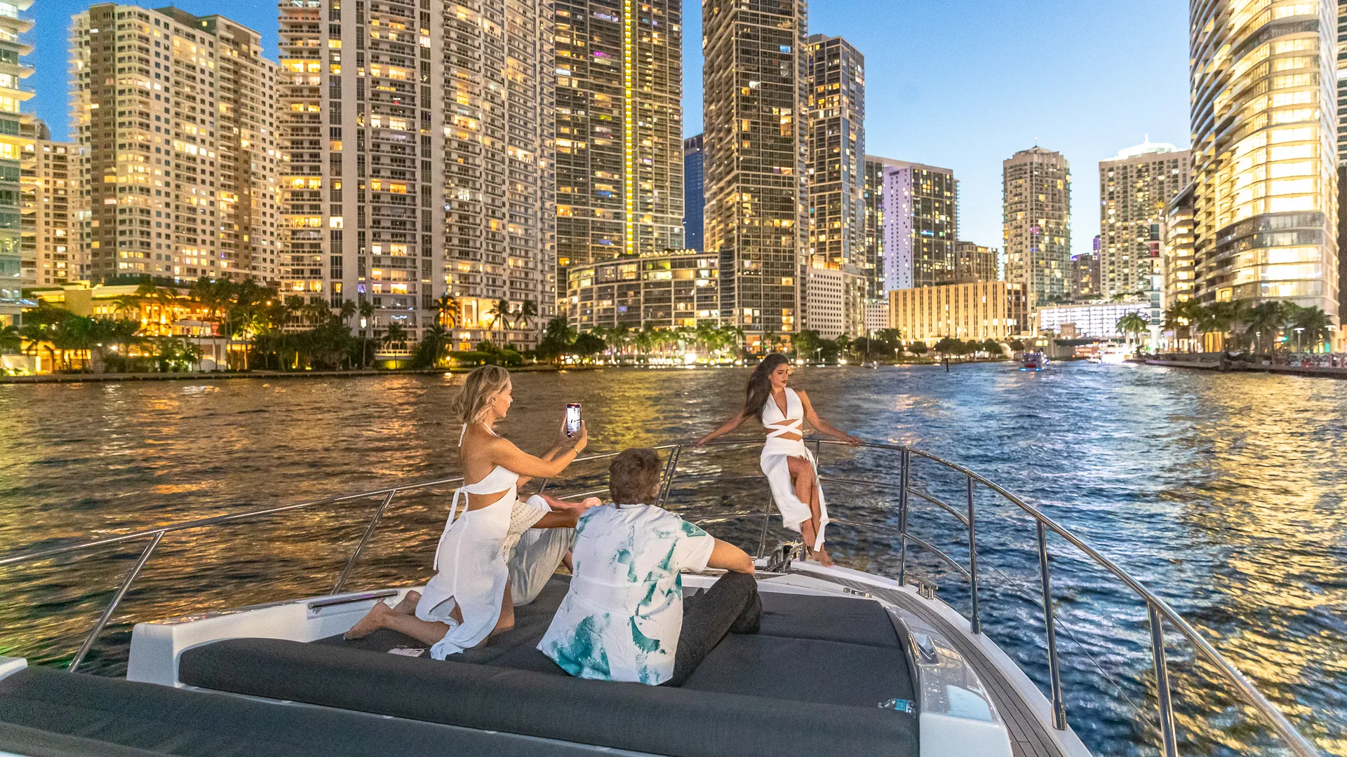 Azimut S6 in Miami Beach, FL — photo 8